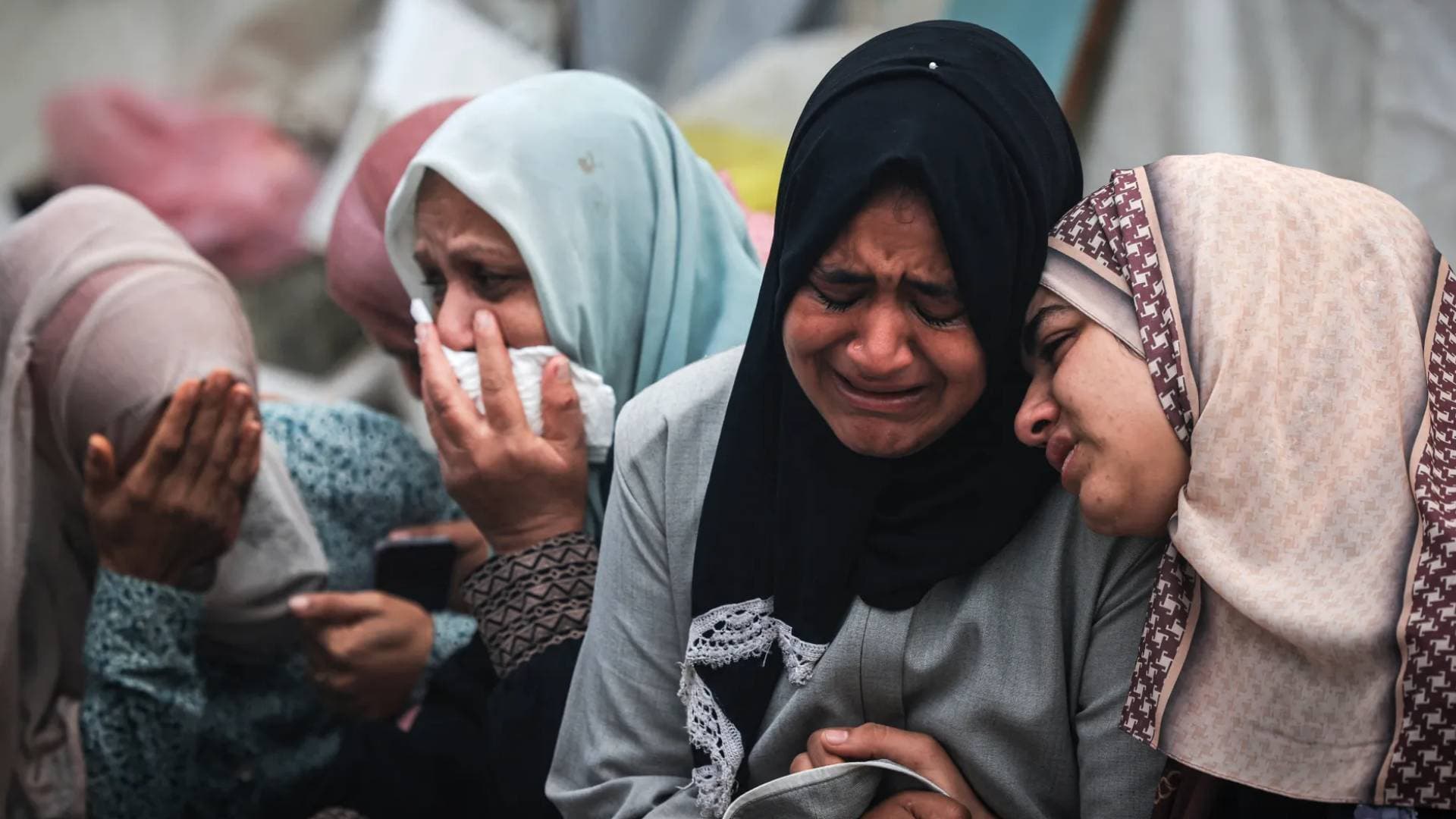 ارتقاء 3 شهداء بنيران الاحتلال خارج الخط الأصفر في بيت لاهيا شمال غزة