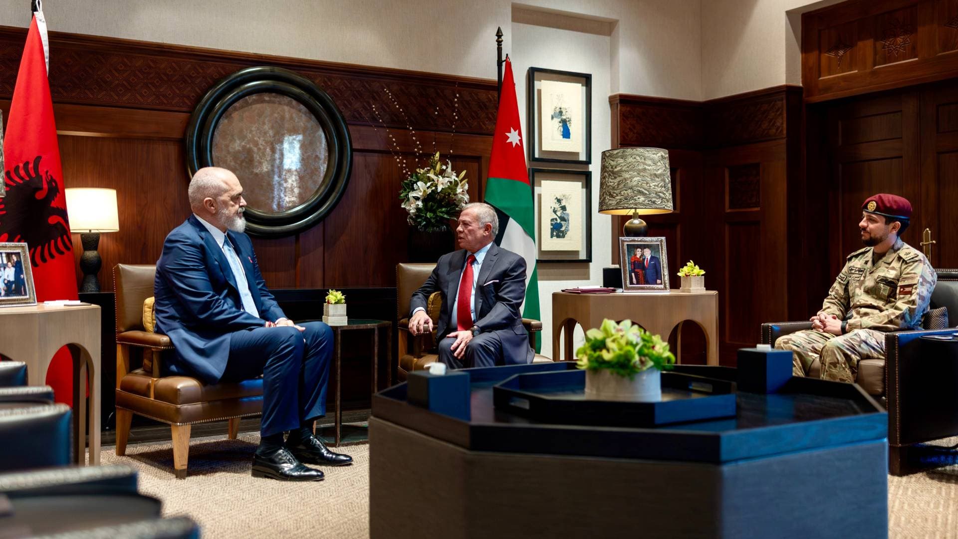 الملك يؤكد لرئيس وزراء ألبانيا عمق العلاقات ويشدد على ضرورة الالتزام باتفاق إنهاء الحرب بغزة بجميع مراحله.. فيديو