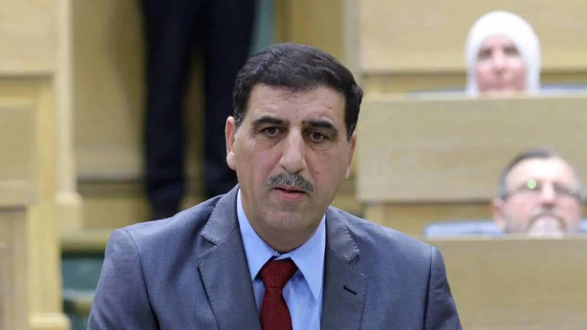 النائب القبلان يحذر من الواقع الاقتصادي "الصعب جدا" ويطالب بتطوير البنية التحتية للشمال