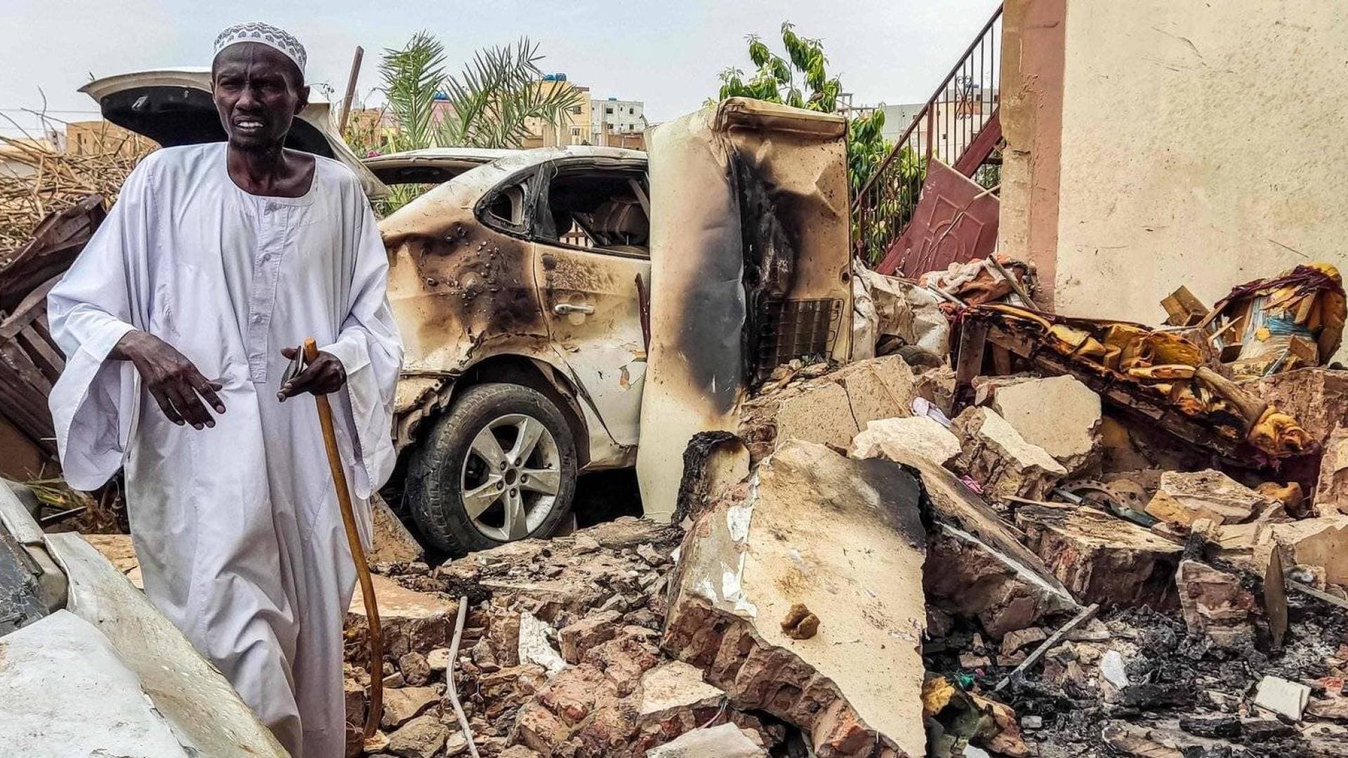 "ييل" تكشف 140 موقعا لمقابر جماعية في الفاشر.. "الدعم السريع" يسابق الزمن لطمس الأدلة
