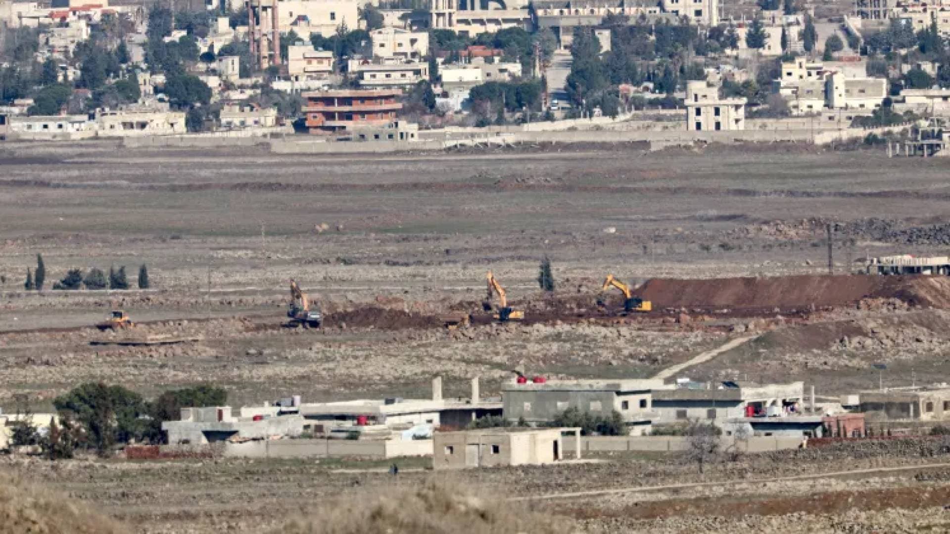 الاحتلال يتوغل في القنيطرة السورية عقب اعتقال 3 سوريين