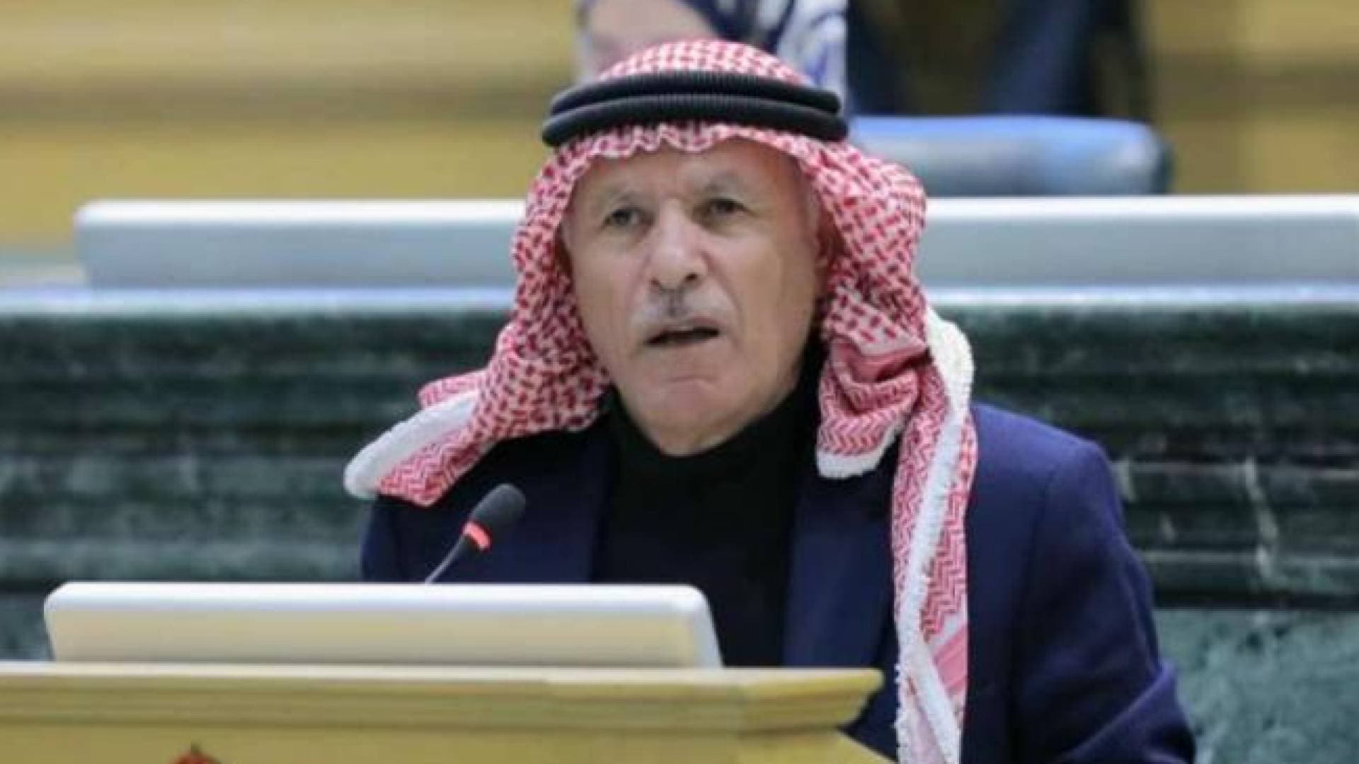 العرموطي: تخفيض ضريبة السجائر الإلكترونية يشجع على التدخين ويجب دعم الفقراء -فيديو