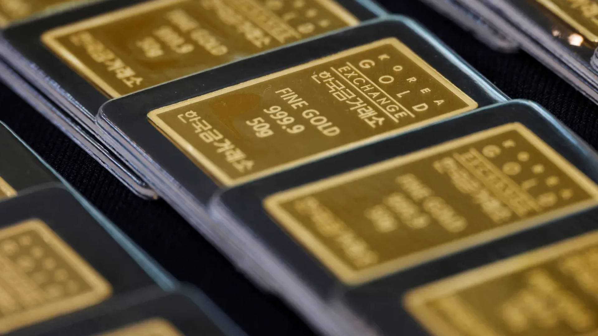 لأول مرة في التاريخ.. الفضة تكسر حاجز 75 دولار و الذهب يواصل تحطيم الأرقام القياسية