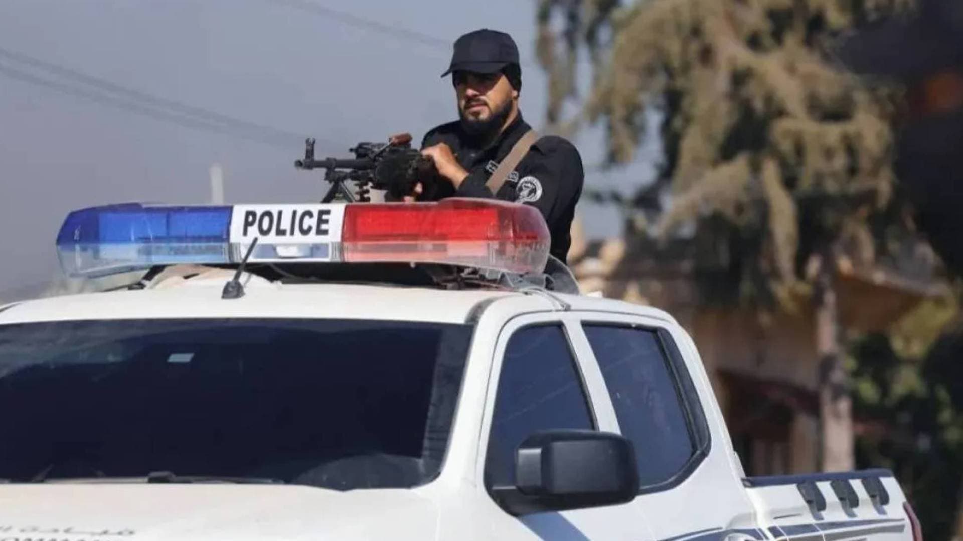 مراسل "رؤيا": إصابة عنصرين من الأمن الداخلي السوري بانفجار استهدف مركزا شرطيا في طرطوس