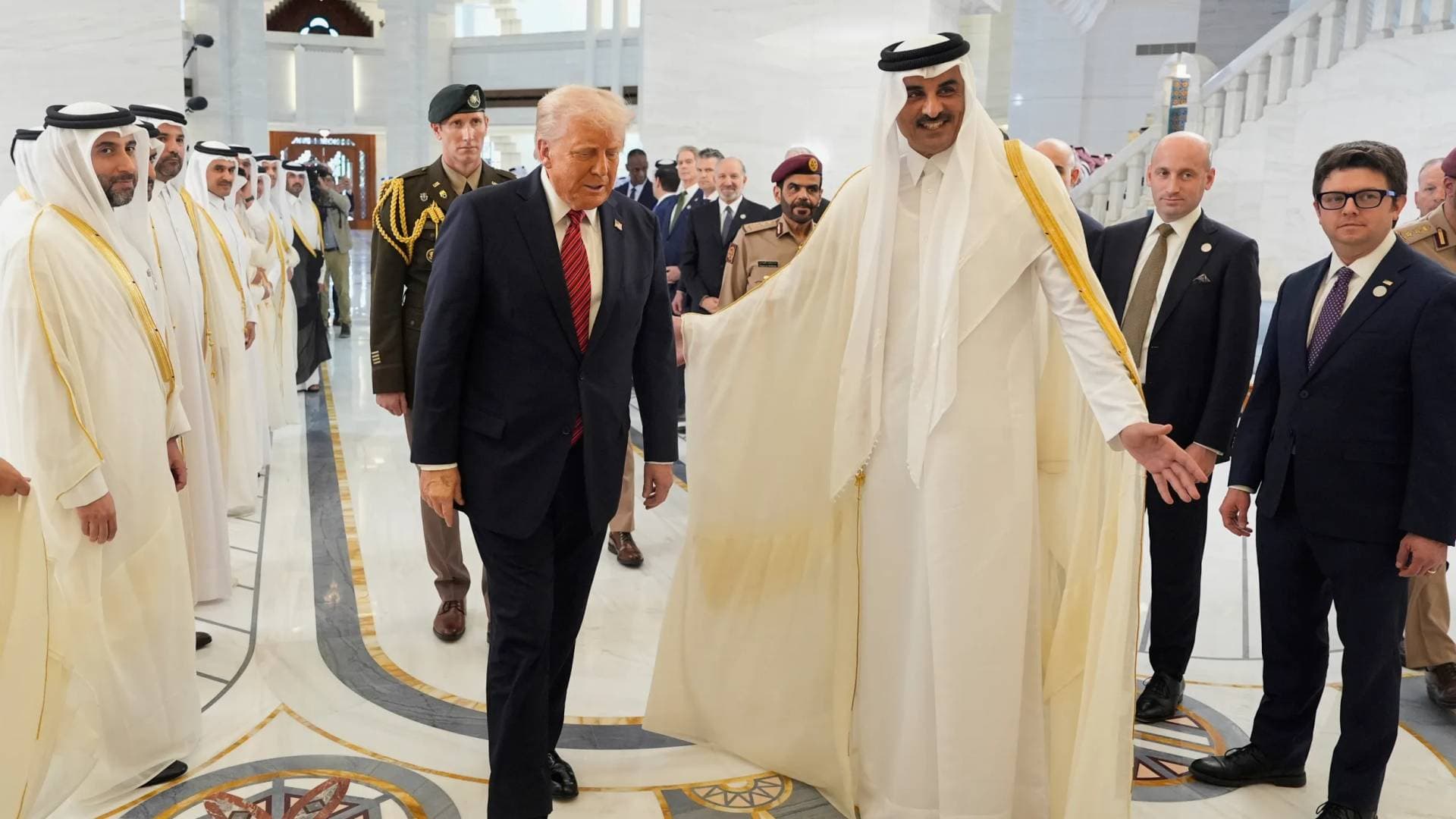"الصفقات الكبرى": جولة ترمب الخليجية 2025 ومعالم النظام الإقليمي الجديد