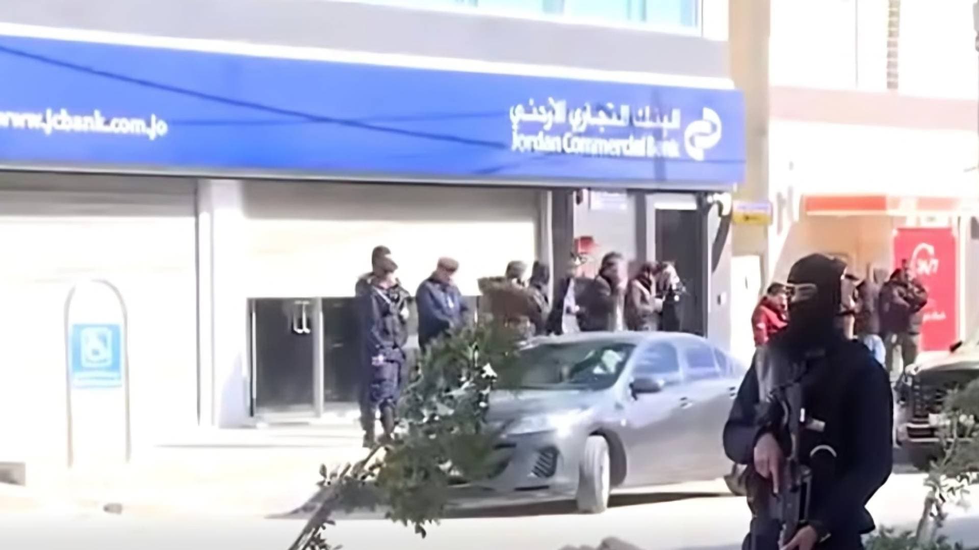 "الاقتصاد النيابية" تدين سطو "بنك المفرق".. وتشيد بسرعة القبض على الجناة