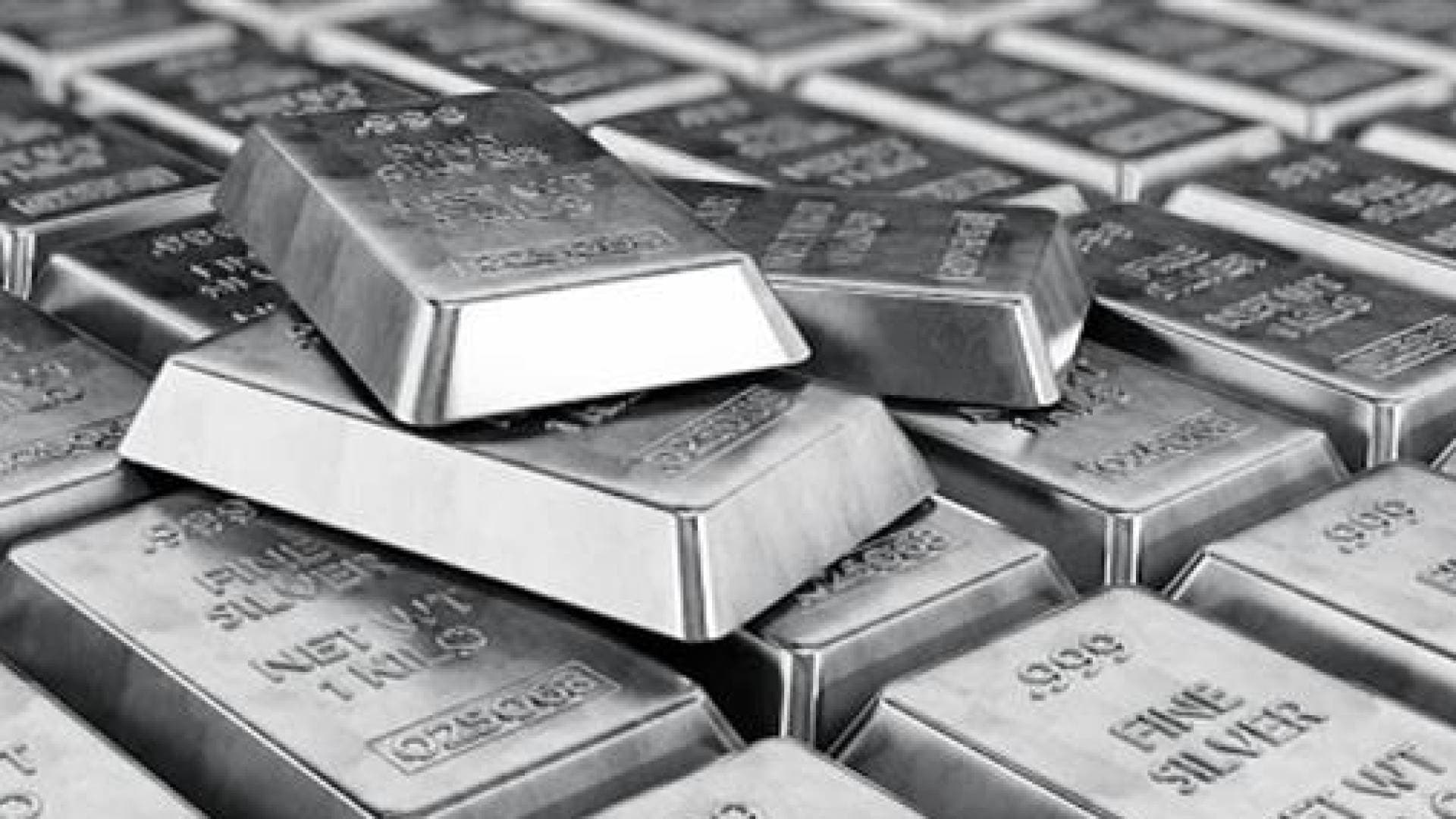 تقلبات في أسواق المعادن.. الفضة تهبط 5% وتفقد 15 دولارا من قيمتها