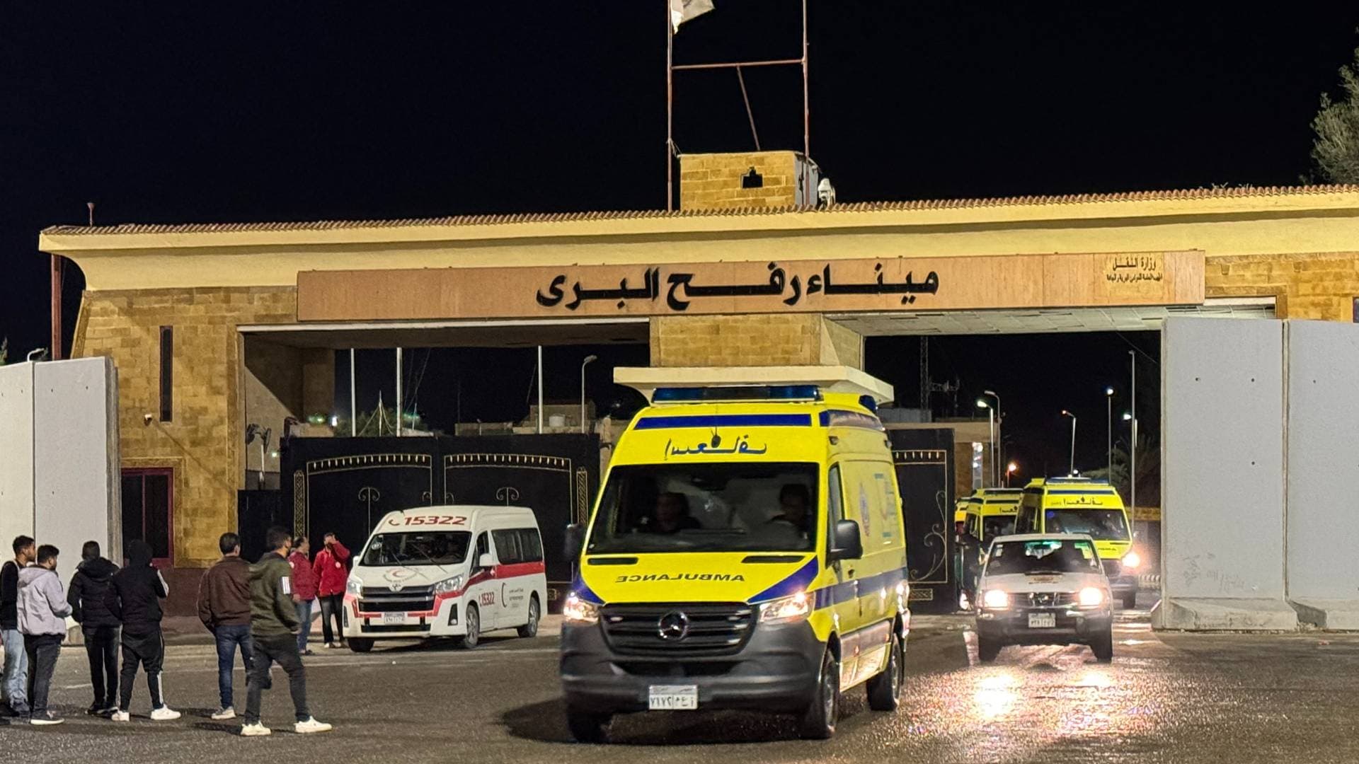 تل أبيب تلغي سفر جرحى غزة عبر معبر رفح.. وتحذيرات من "قوائم موت" تنتظر الآلاف