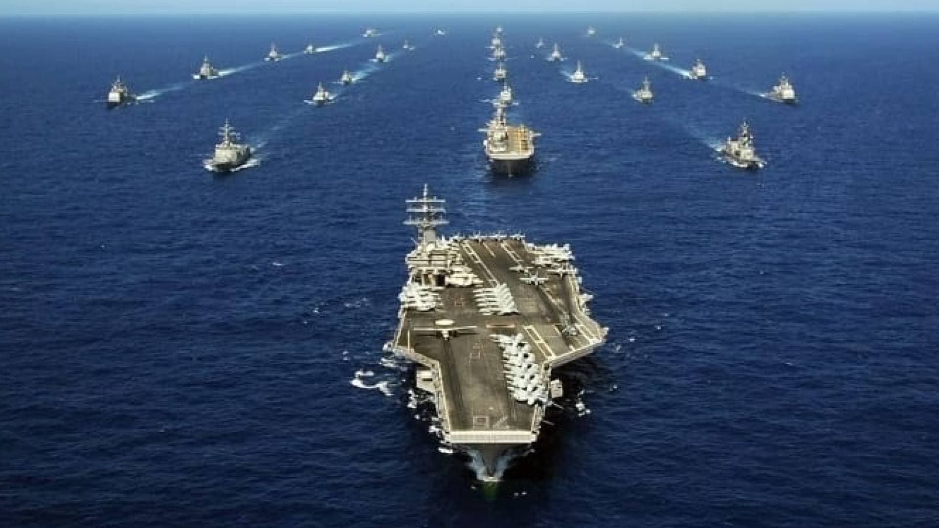 البحرية الأمريكية: تحذير أمريكي للسفن من الاقتراب من المياه الإيرانية في مضيق هرمز