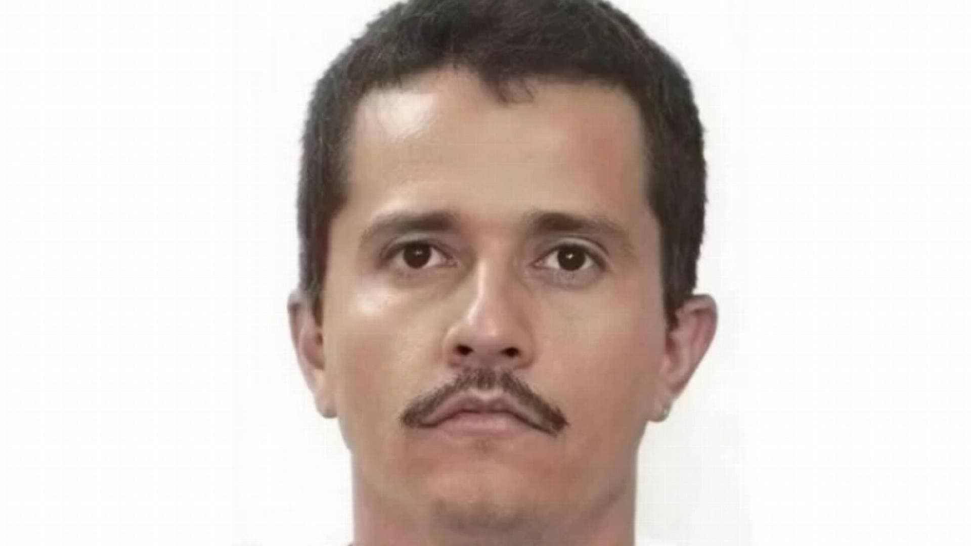 من هو "إل مينتشو"؟ وكيف انتهت مطاردة الرجل الأخطر في المكسيك بعملية عسكرية دامية؟ -فيديو