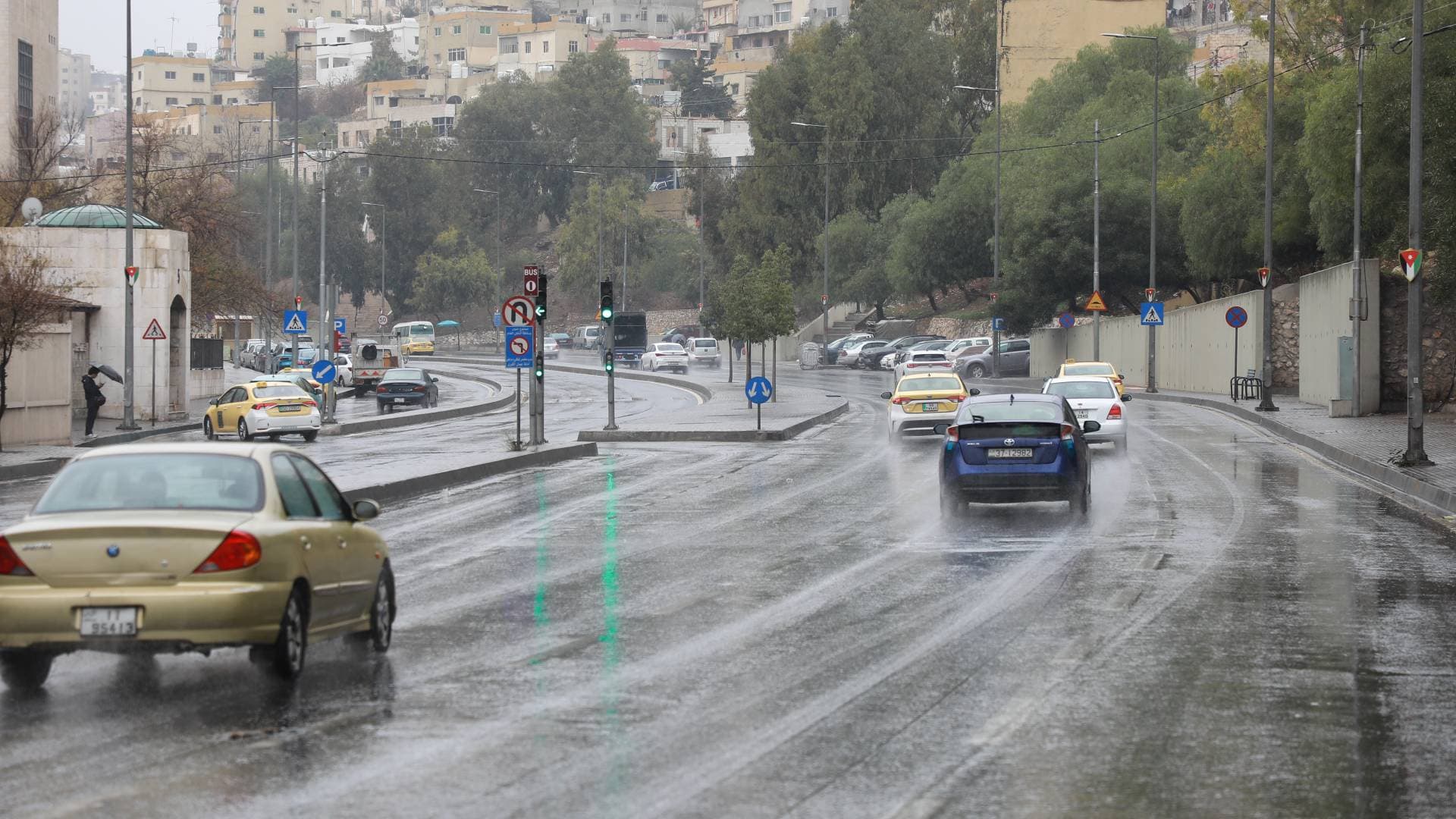 طقس العرب: الأردن على موعد مع تغير جذري في الأجواء السبت.. أمطار رعدية ورياح مثيرة للغبار