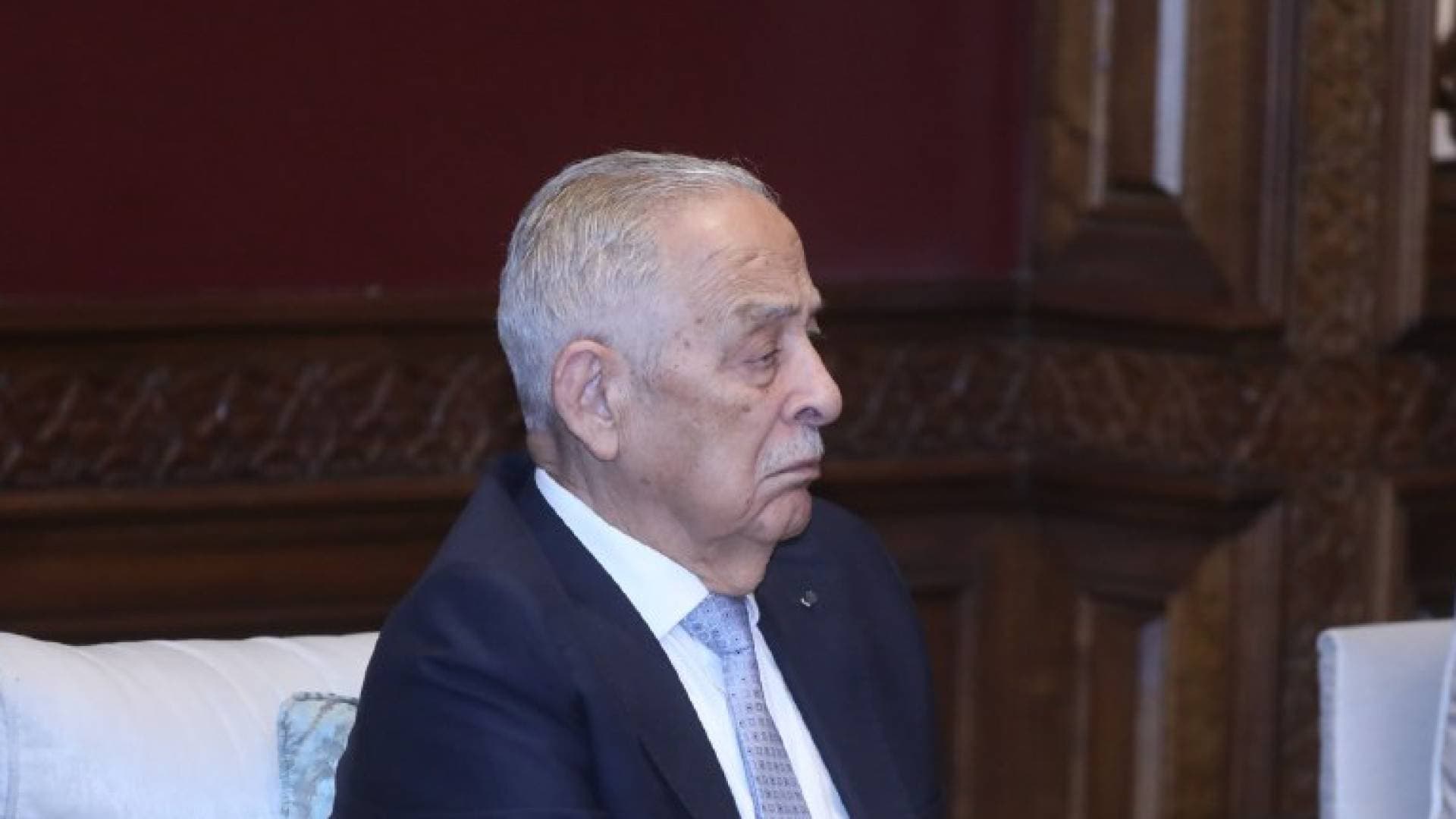 العيسوي ينقل تمنيات الملك وولي العهد بالشفاء للفريقين المتقاعدين السرحان والكردي