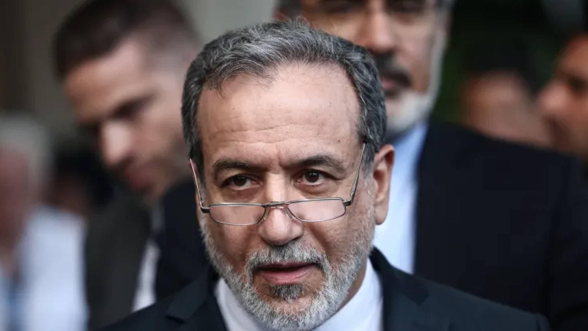 عرقجي: إيران استخدمت "جزءا ضئيلا" فقط من قوتها العسكرية في الرد الأخير على تل أبيب