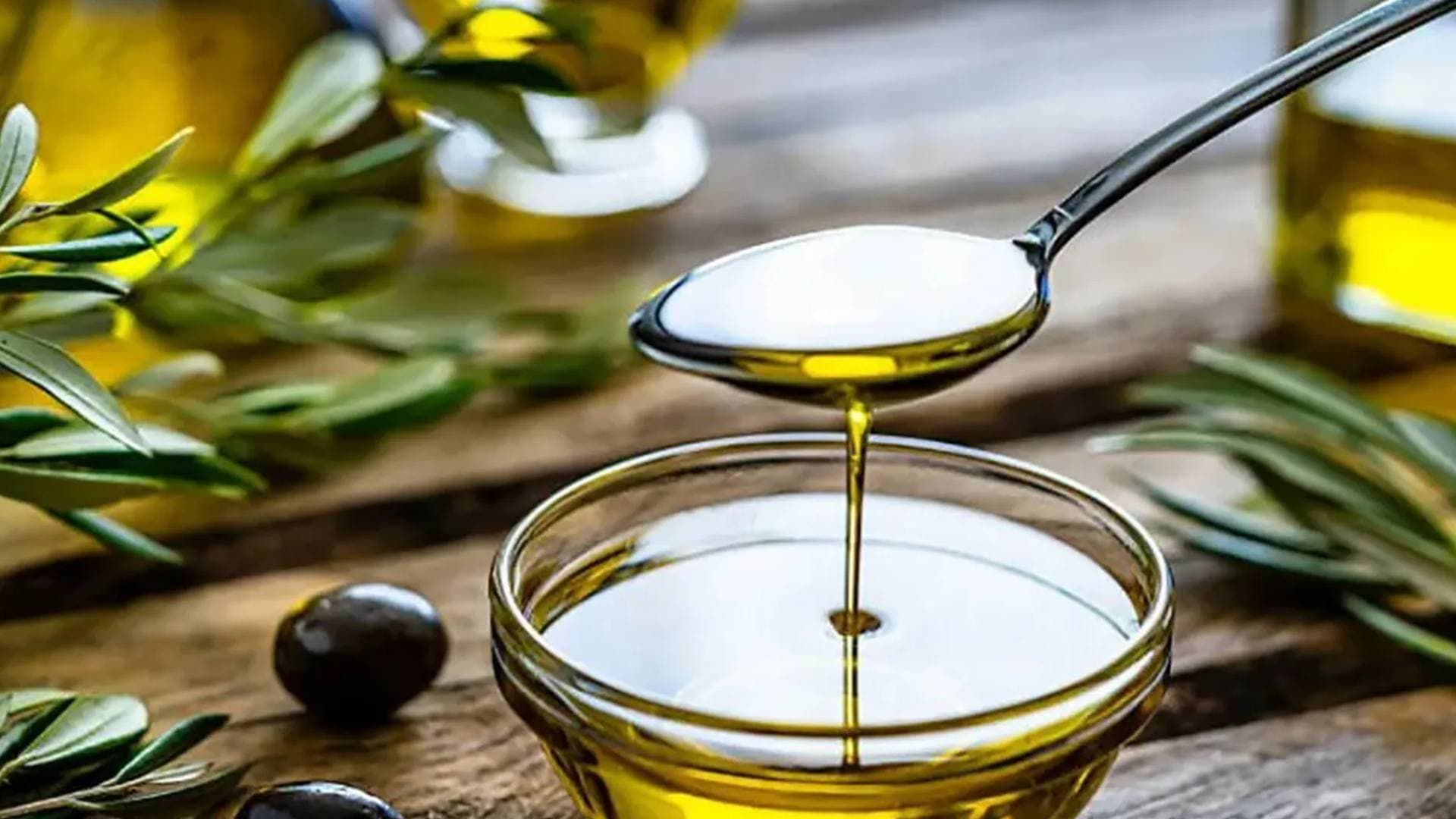 دراسة طبية تحسم الجدل زيت الزيتون يتفوق على الزبدة في تعزيز صحة القلب