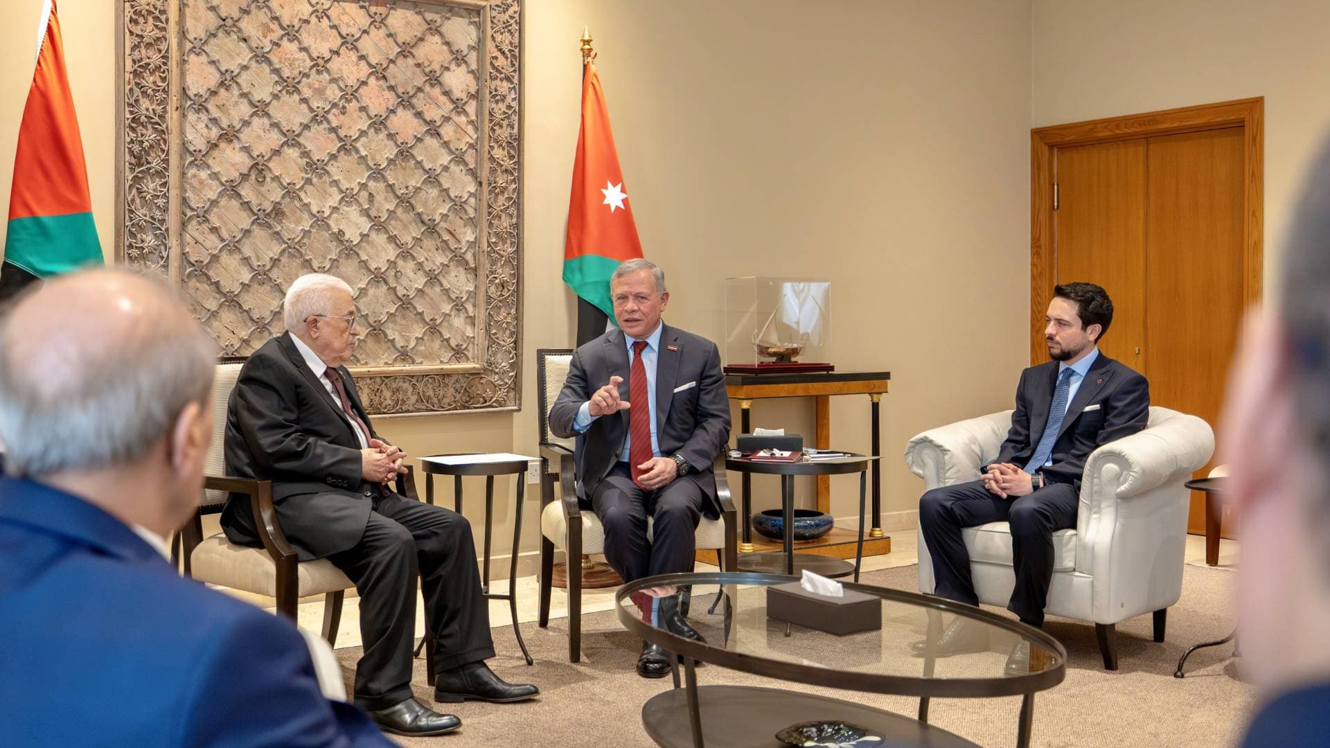 الملك والرئيس الفلسطيني يبحثان مجمل الأوضاع في الأراضي الفلسطينية-فيديو