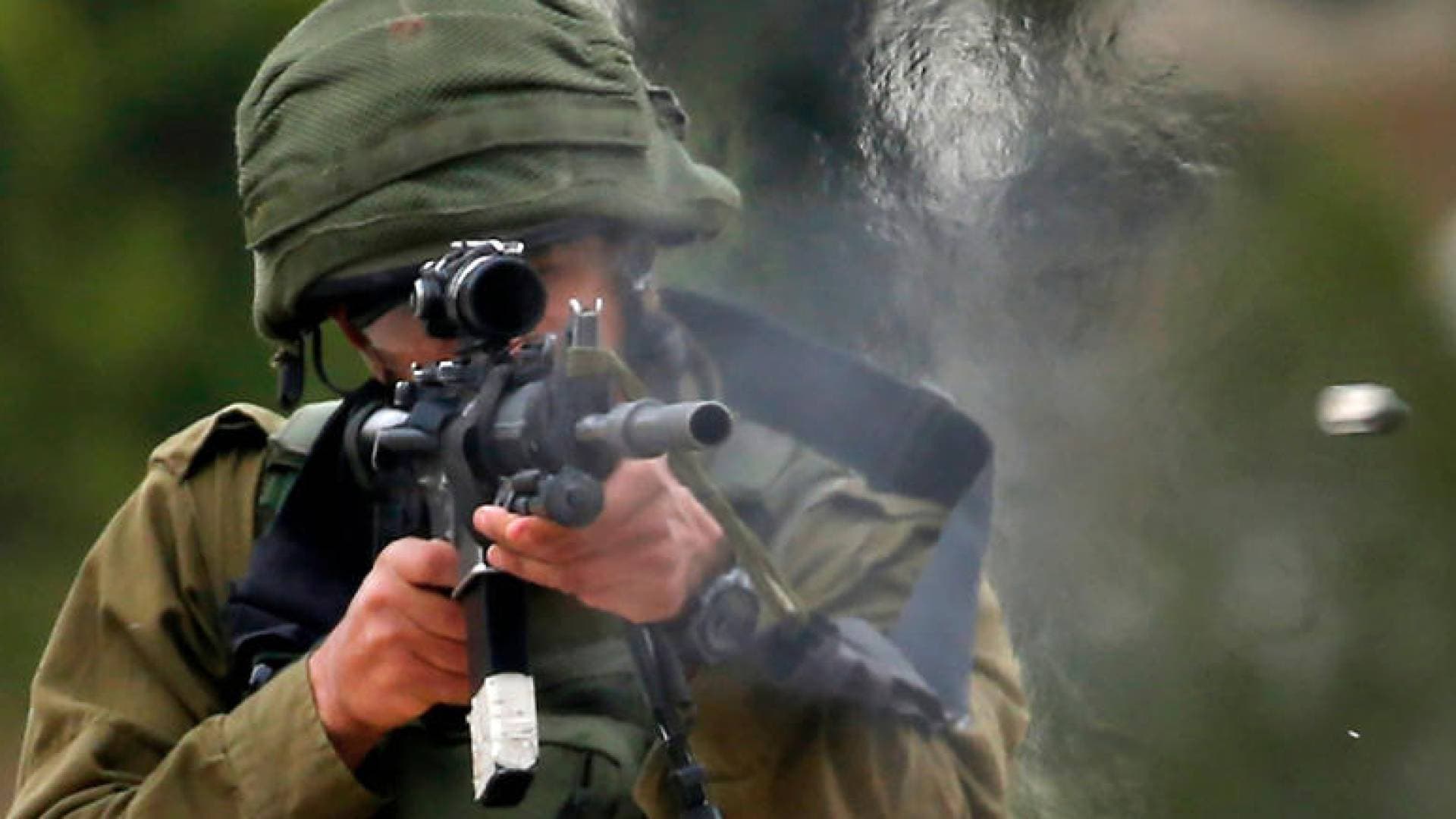 القدس.. شهيد بمخيم قلنديا بعد اشتباك مع جيش الاحتلال.. والجنود يمنعون إسعافه