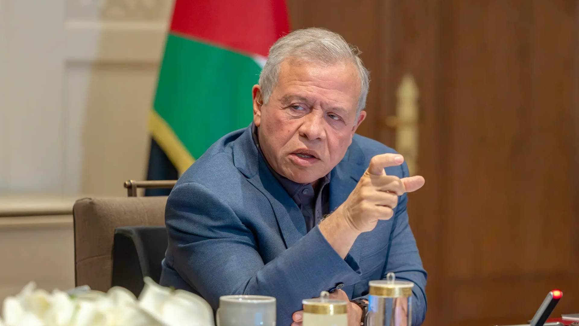 الملك يترأس اجتماعا مع مسؤولين وممثلين عن قطاع الصناعة - فيديو