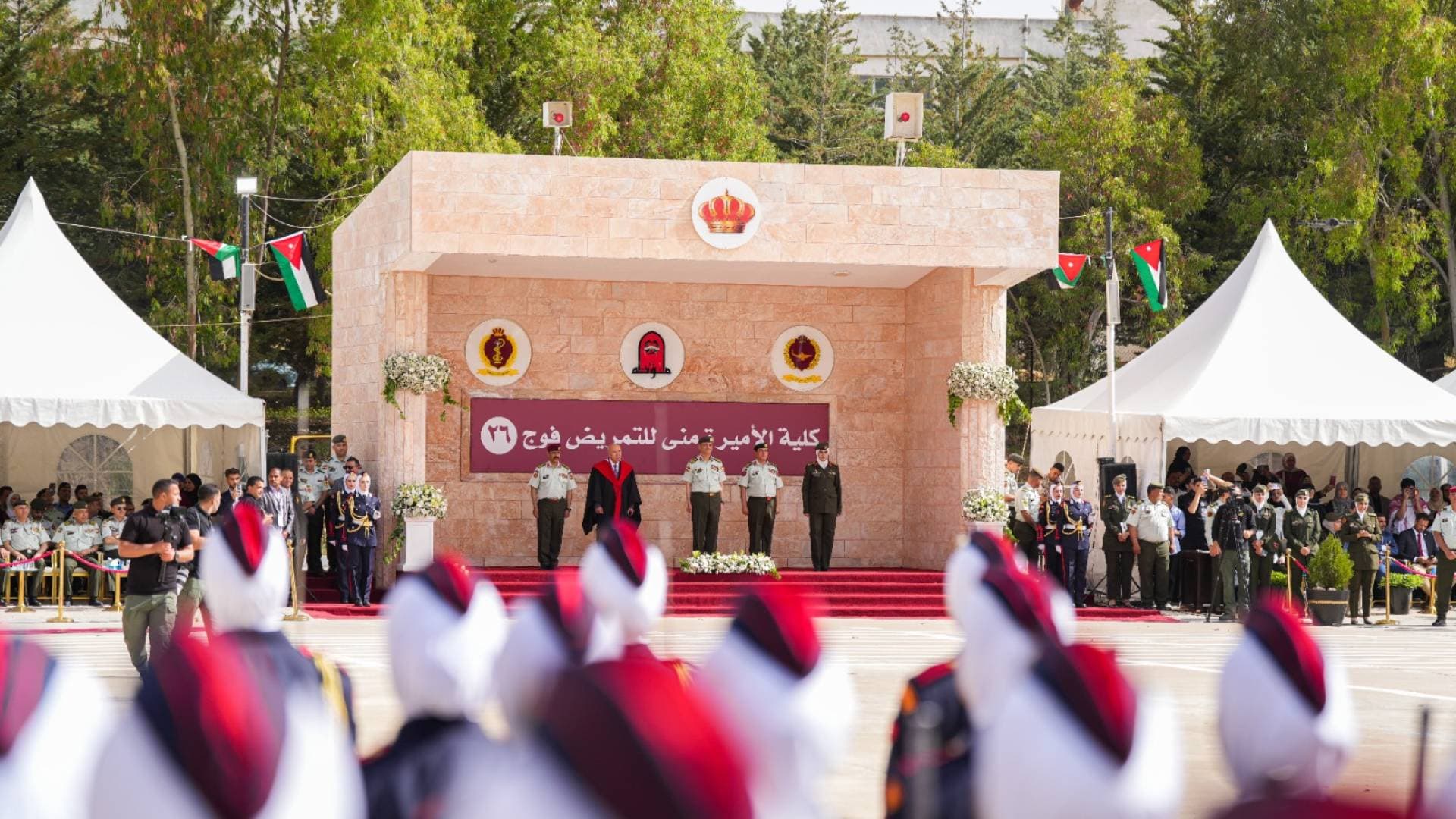 مدير الخدمات الطبية يرعى تخريج الفوج الـ26 لكلية الأميرة منى للتمريض