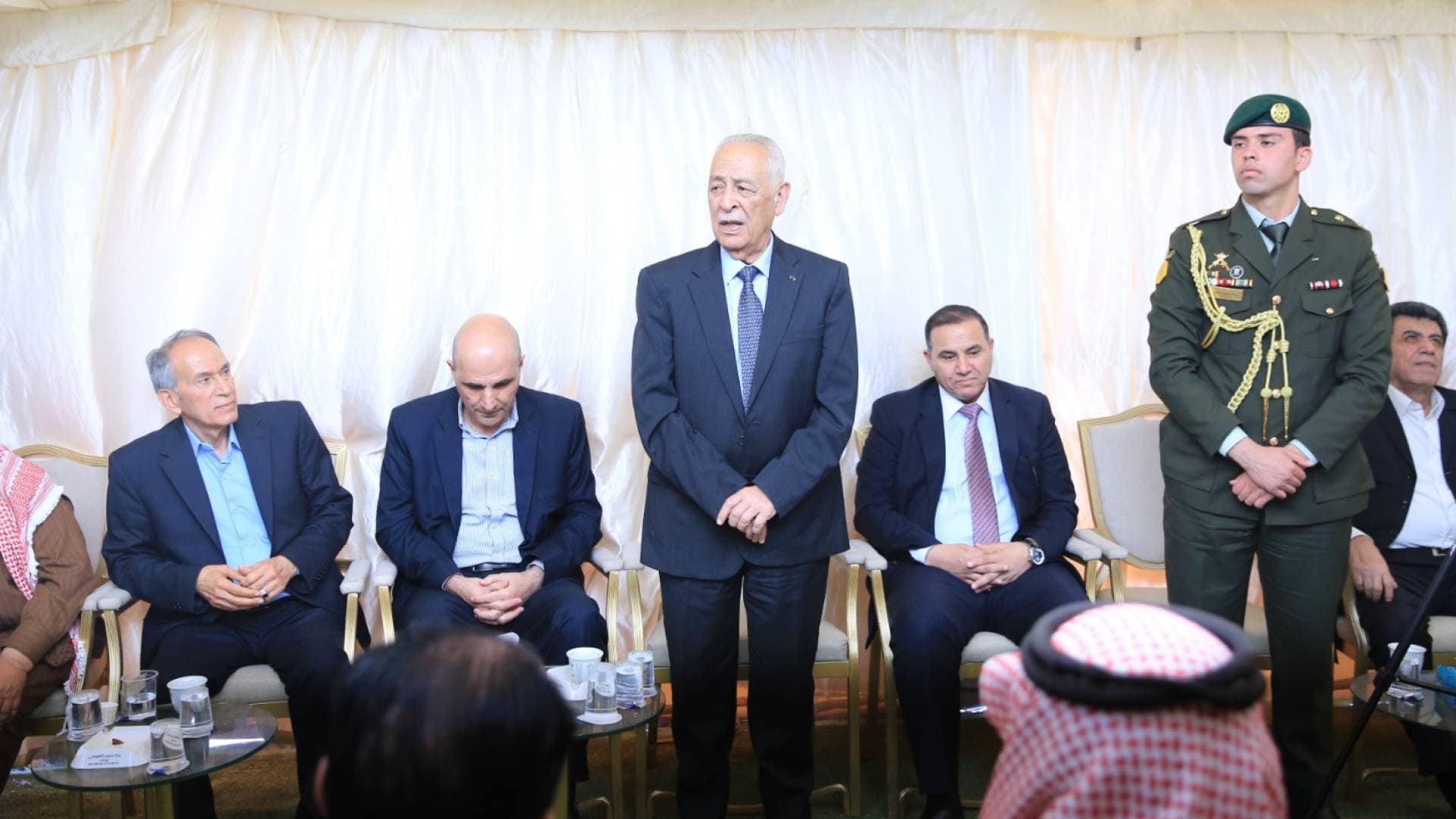 مندوبا عن الملك وولي العهد.. العيسوي يعزي عشيرتي الغزو والزيود/ بني حسن