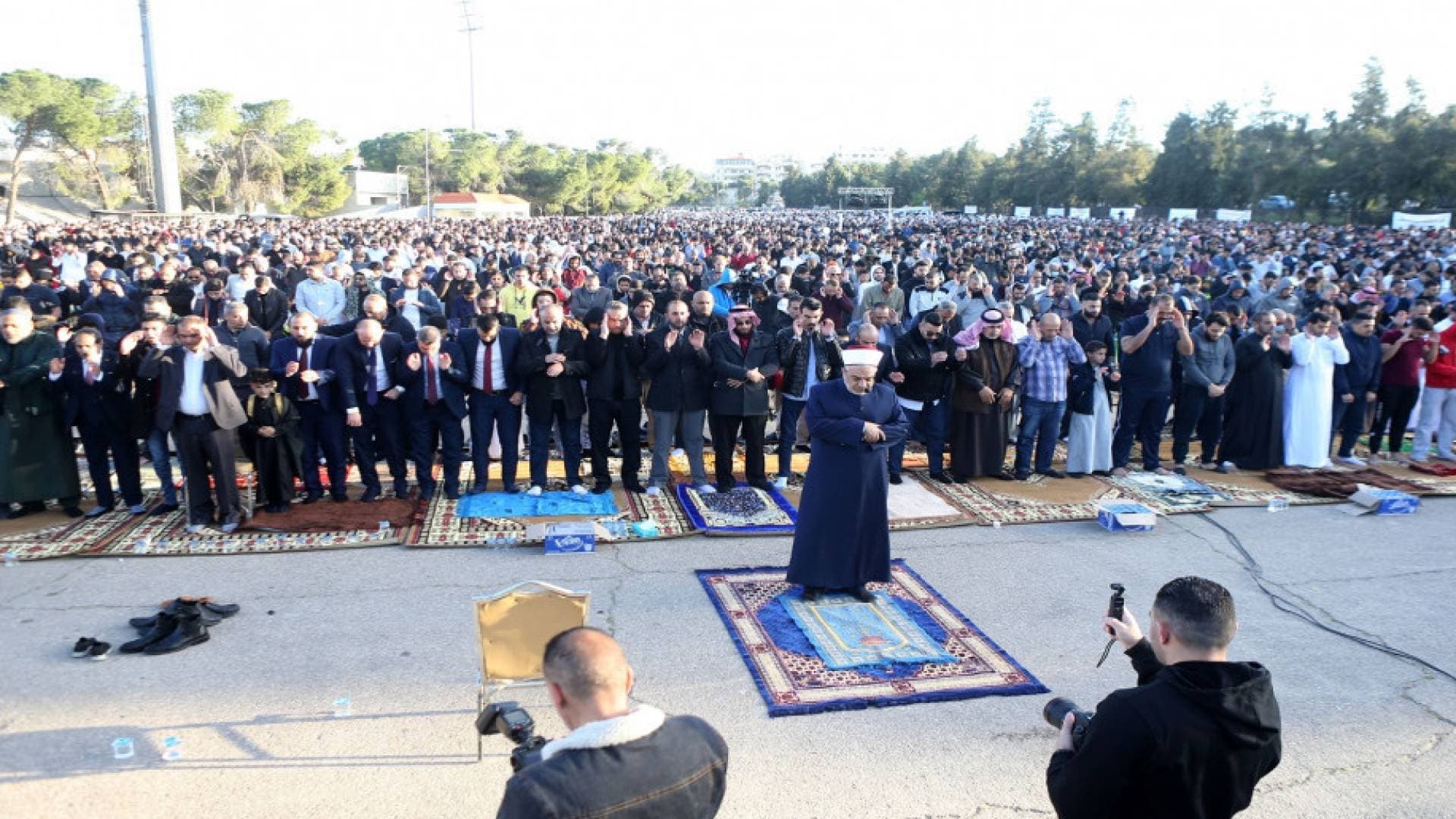 بمشاعر من الفرح.. الأردنيون يؤدون صلاة عيد الأضحى في المساجد والساحات العامة