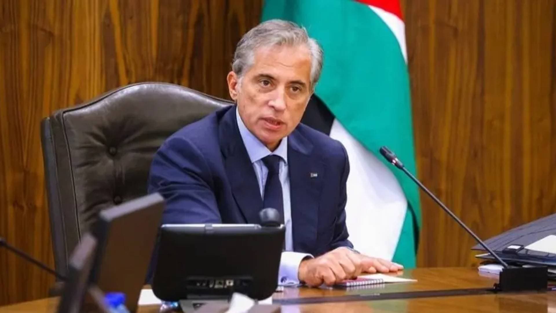 حسان يوجه برصد أكثر من نصف مليار دينار للاستمرار في دعم القمح وأسطوانة الغاز، والمعونة الوطنية