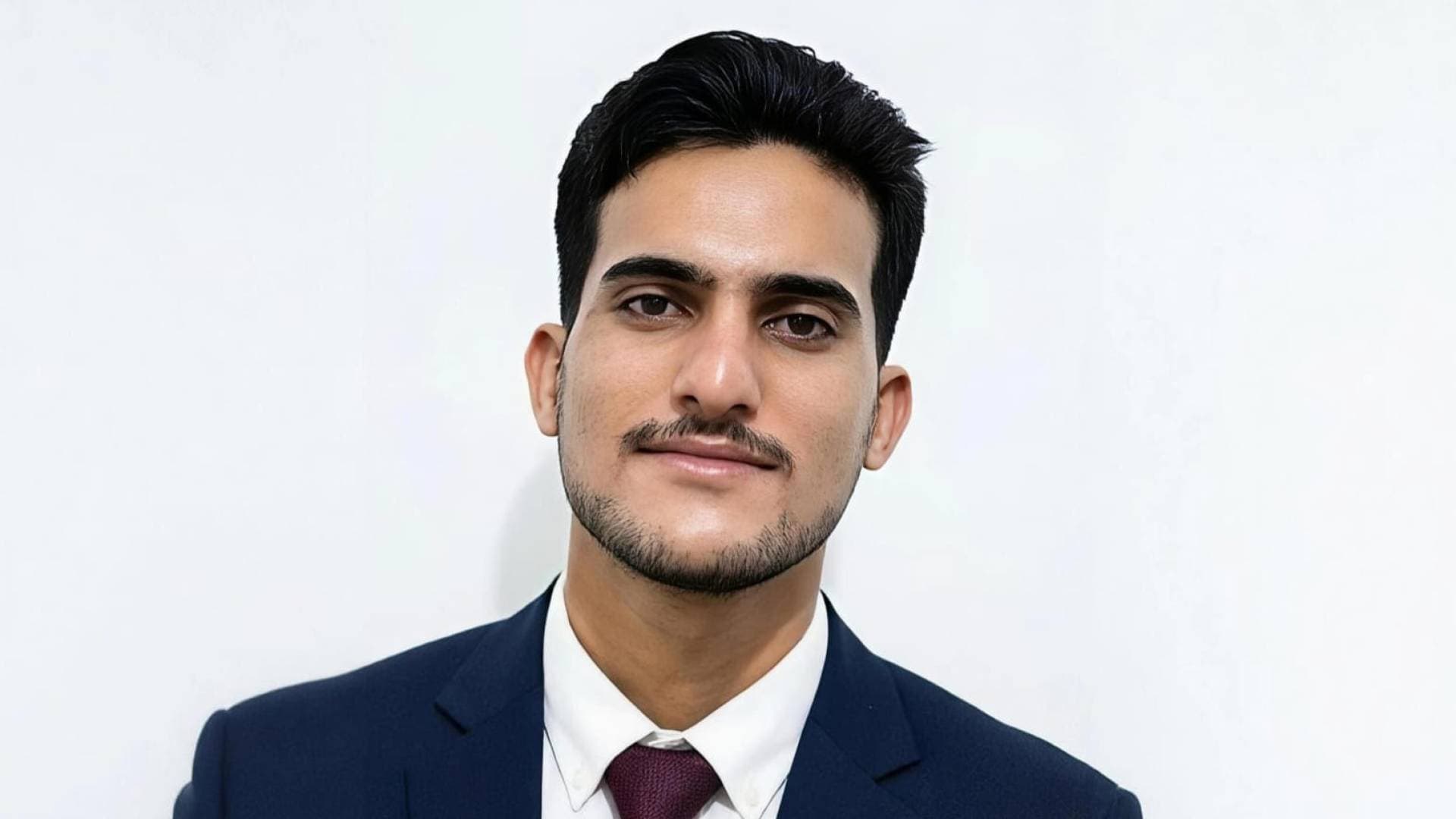 أحمد حمد رجب: الاستخدام الواعي للذكاء الاصطناعي و السوشيال ميديا يحمي الأفراد من المخاطر الرقمية المستقبلية