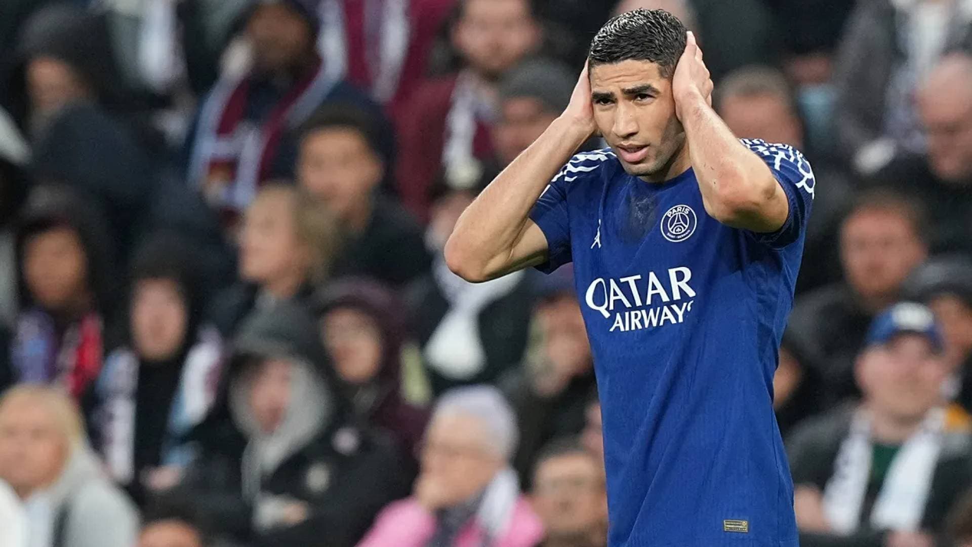القضاء الفرنسي يرفض طعن أشرف حكيمي ويثبت إحالته إلى المحاكمة بتهمة الاغتصاب