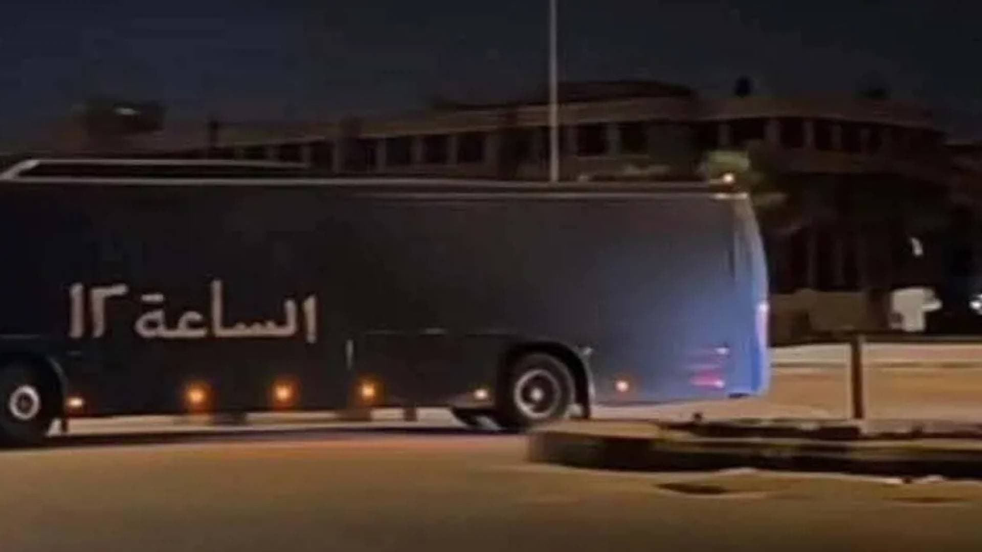 بلا سائق في منتصف الليل!.. الداخلية المصرية تكشف حقيقة "الأتوبيس الأسود" المثير للرعب