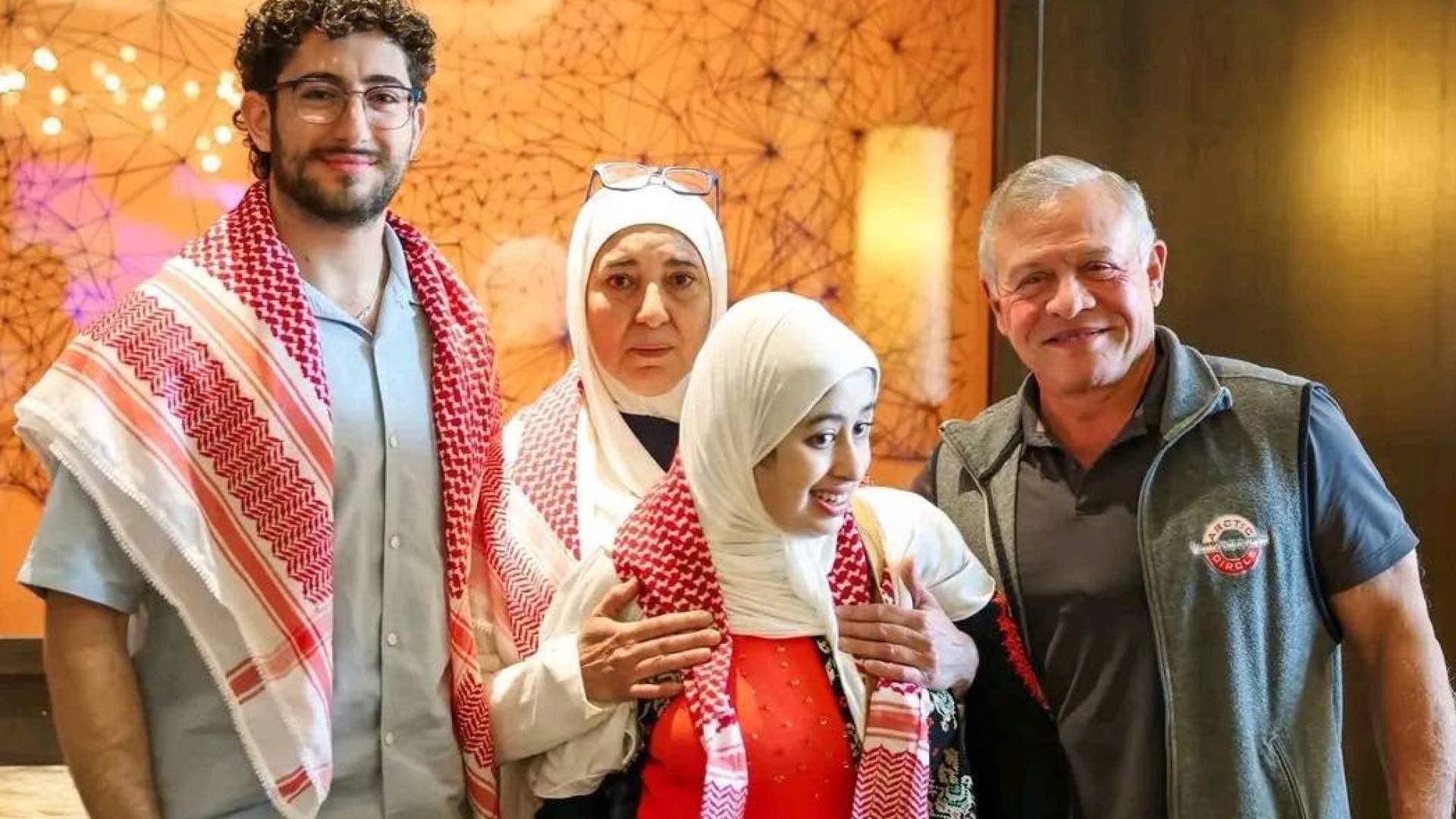 "بدي أولادي يشوفوا الأردن".. كلمات أم مغتربة تلمس قلب الملك وتتحول إلى مكرمة ملكية