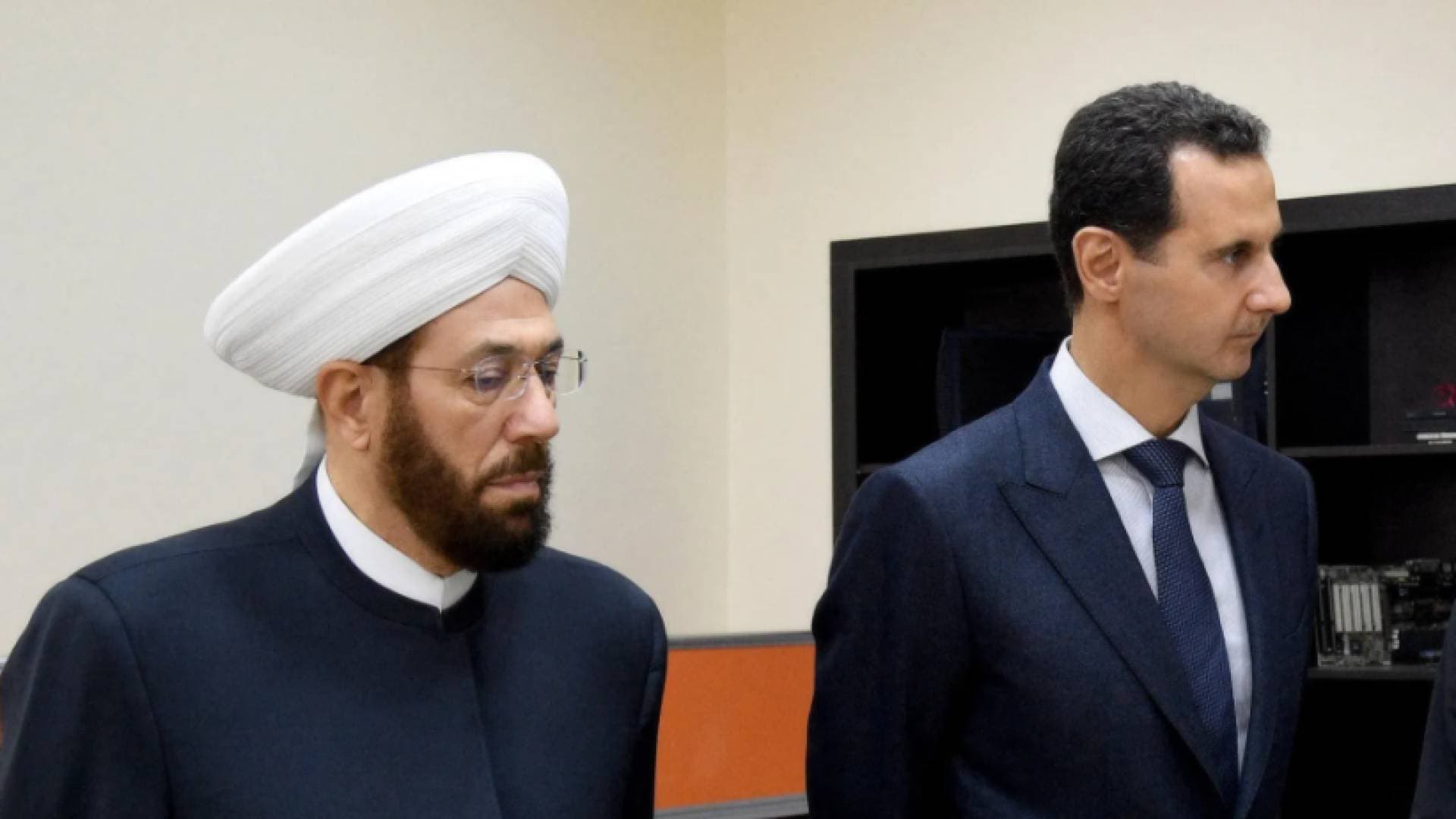 سانا: انتهاء الجلسة الأولى من محاكمة المتهم أحمد حسون ورفعها إلى منتصف تموز المقبل