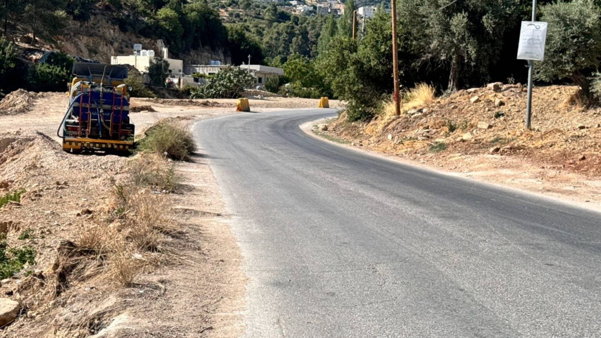 الأشغال تستكمل أعمال التوسعة والتأهيل لطريق كفرنجة ووادي الطواحين