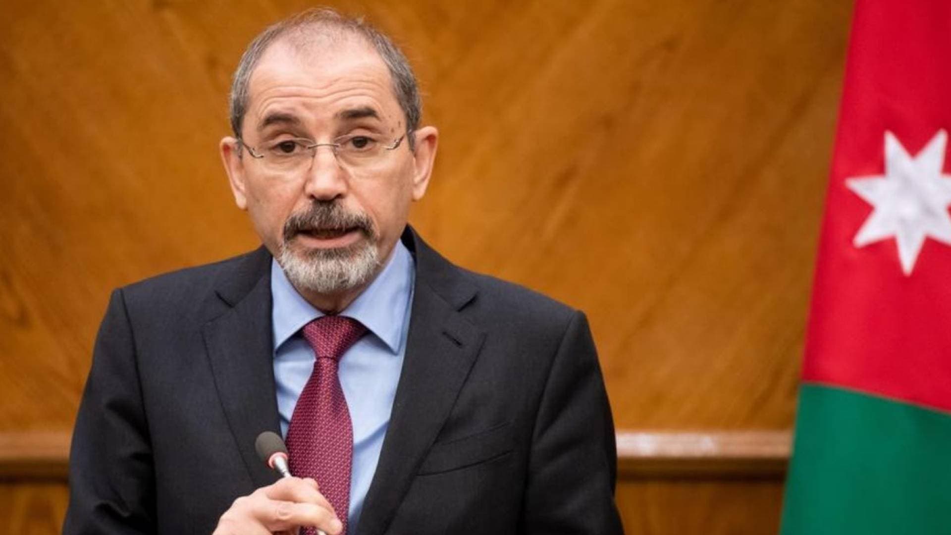الصفدي يجري اتصالا هاتفيا مع نظيره البحريني ويؤكد تضامن الأردن المطلق مع المنامة