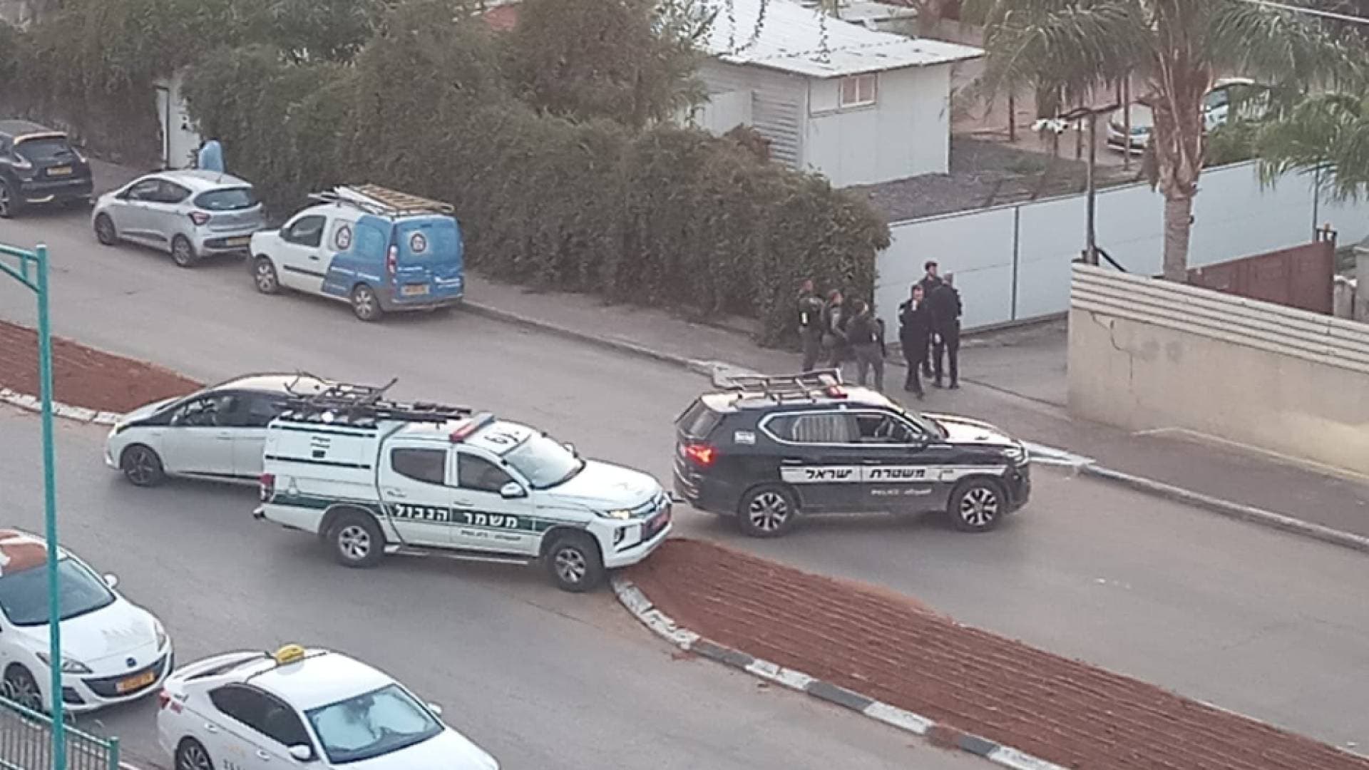 القناة 12 العبرية: إطلاق النار على شخص حاول طعن شرطي في اللد