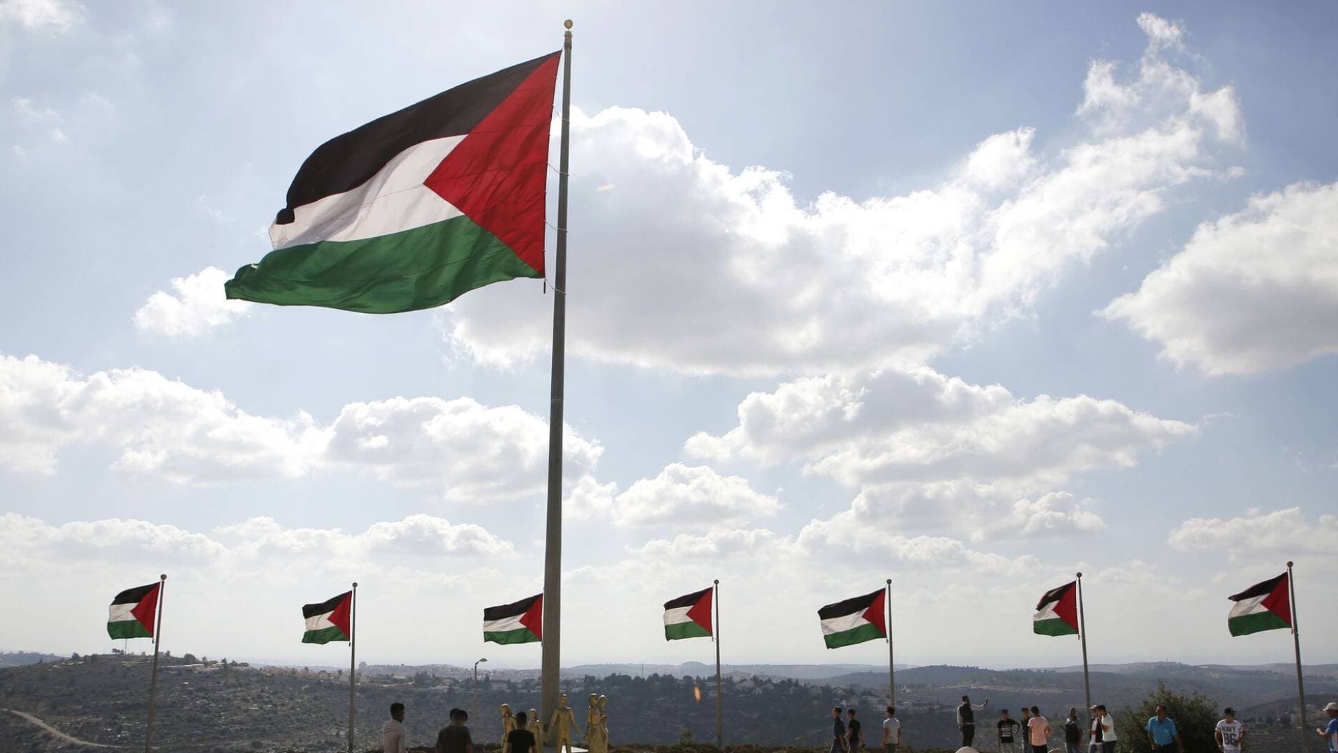 الرئاسة الفلسطينية: إرهاب المستوطنين في الضفة تصعيد إجرامي خطير يتطلب تدخلا قبل انفجار الاوضاع