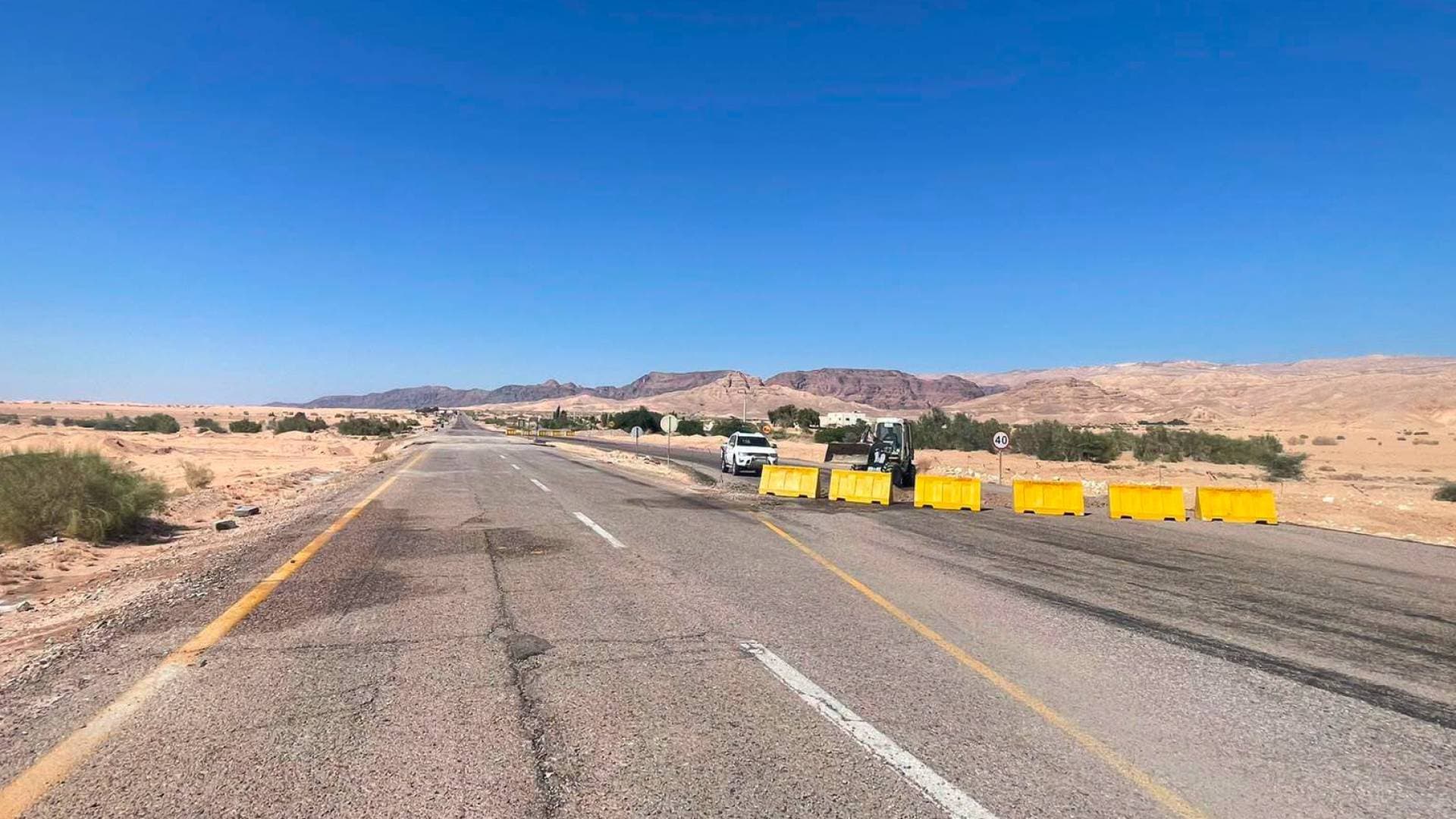 "الأشغال": إعادة فتح طريق وادي عربة الرئيسي بعد إنجاز عبارة غرندل الصندوقية