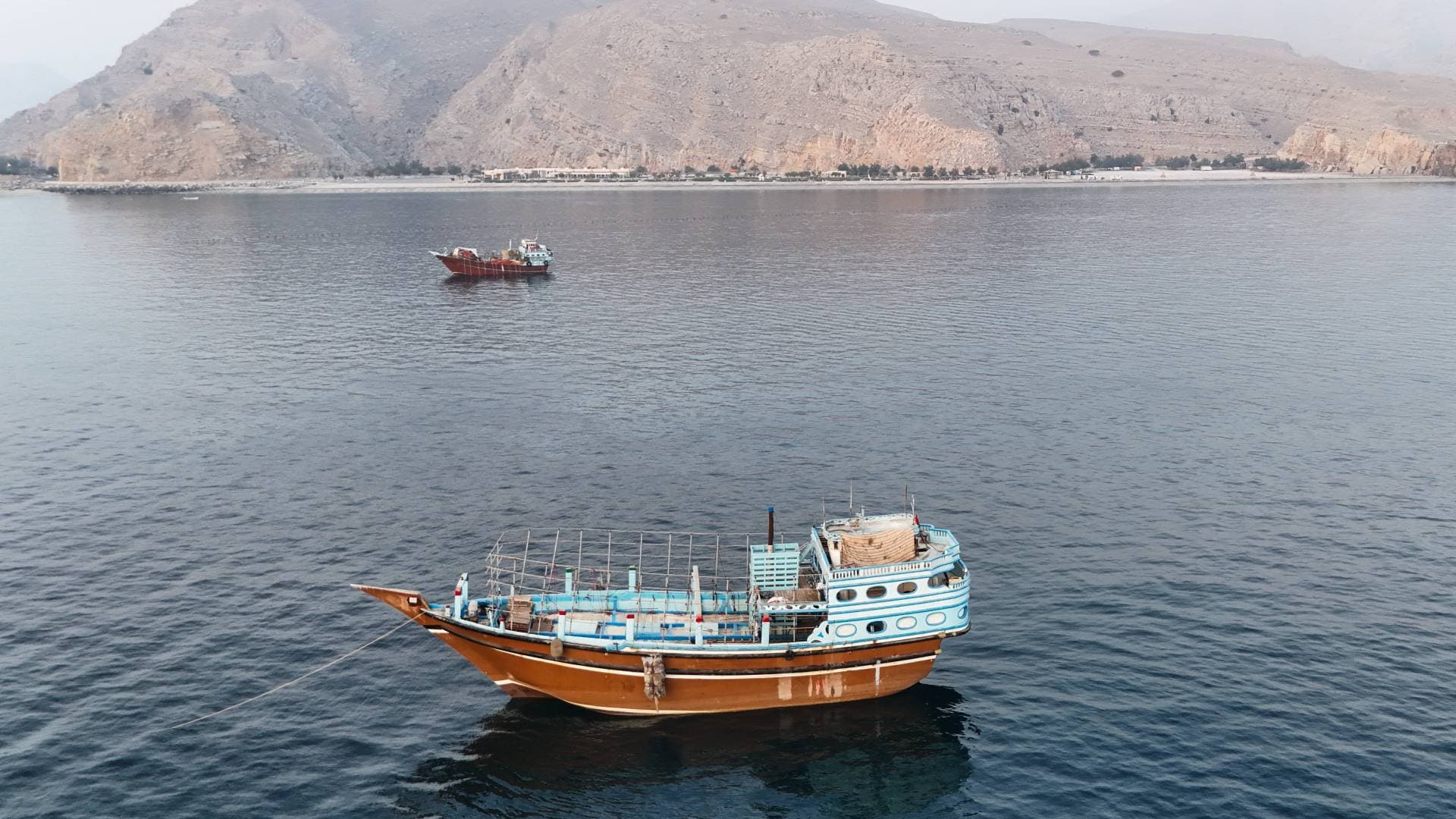 الهيئة البحرية البريطانية: إصابة ناقلة بـ"مقذوف غير محدد" في مضيق هرمز وهو الهجوم الثالث خلال 24 ساعة