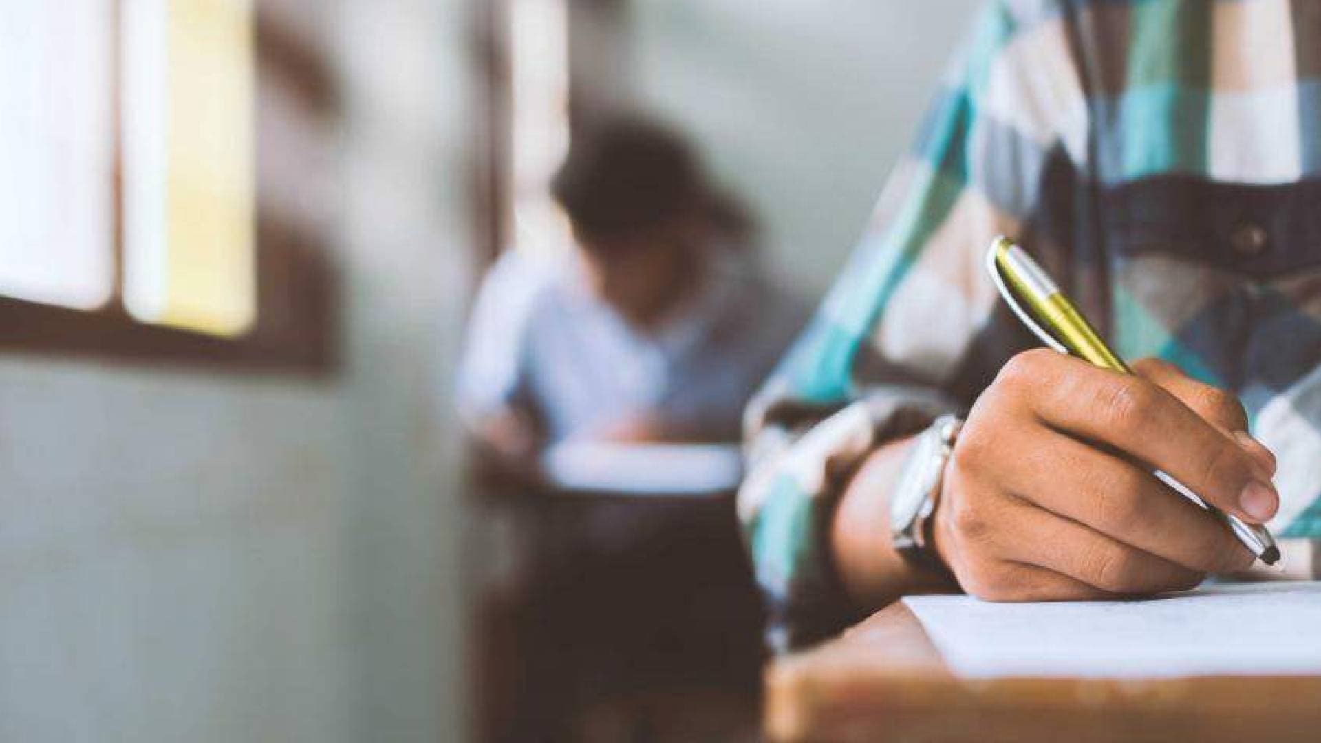 طلبة "التوجيهي" يتقدمون لامتحاني الفيزياء واللغة العربية الأربعاء