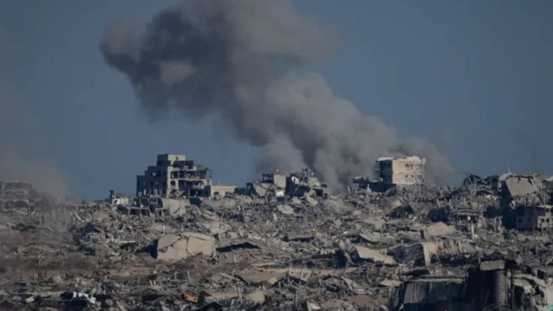 مصادر فلسطينية: شهيدان وجرحى في قصف مسيرة للاحتلال جنوب خان يونس