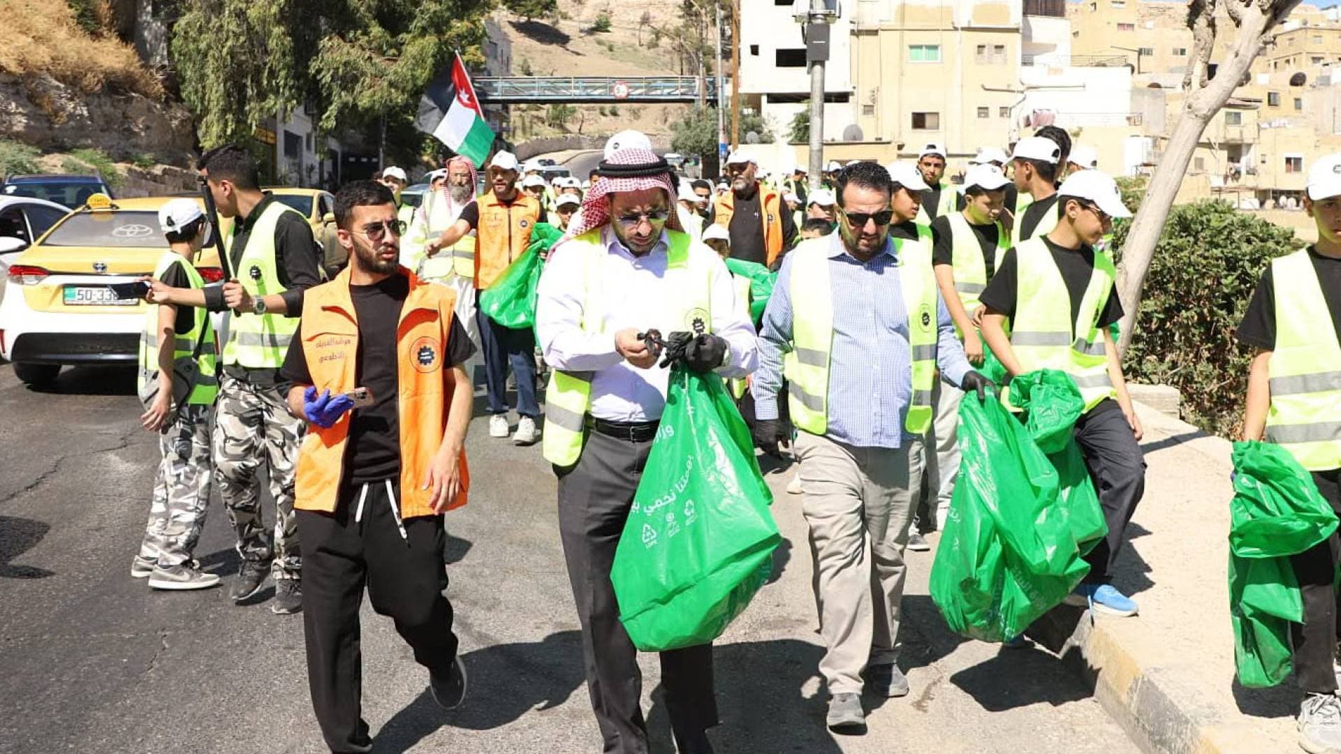 بتوجيهات ولي العهد.. "الأوقاف" تطلق حملة نظافة واسعة في وسط البلد