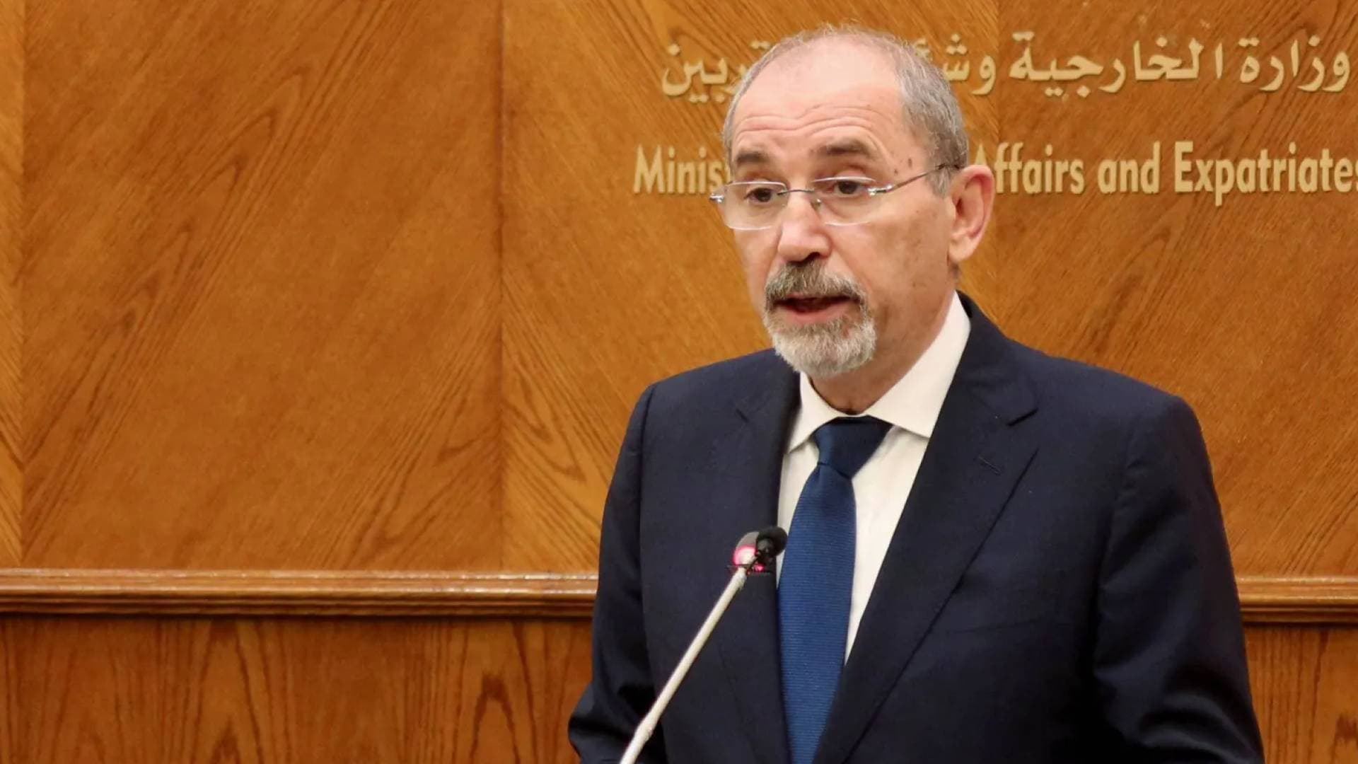 الصفدي ونظيره القطري يبحثان جهود التهدئة الإقليمية وإنهاء التصعيد