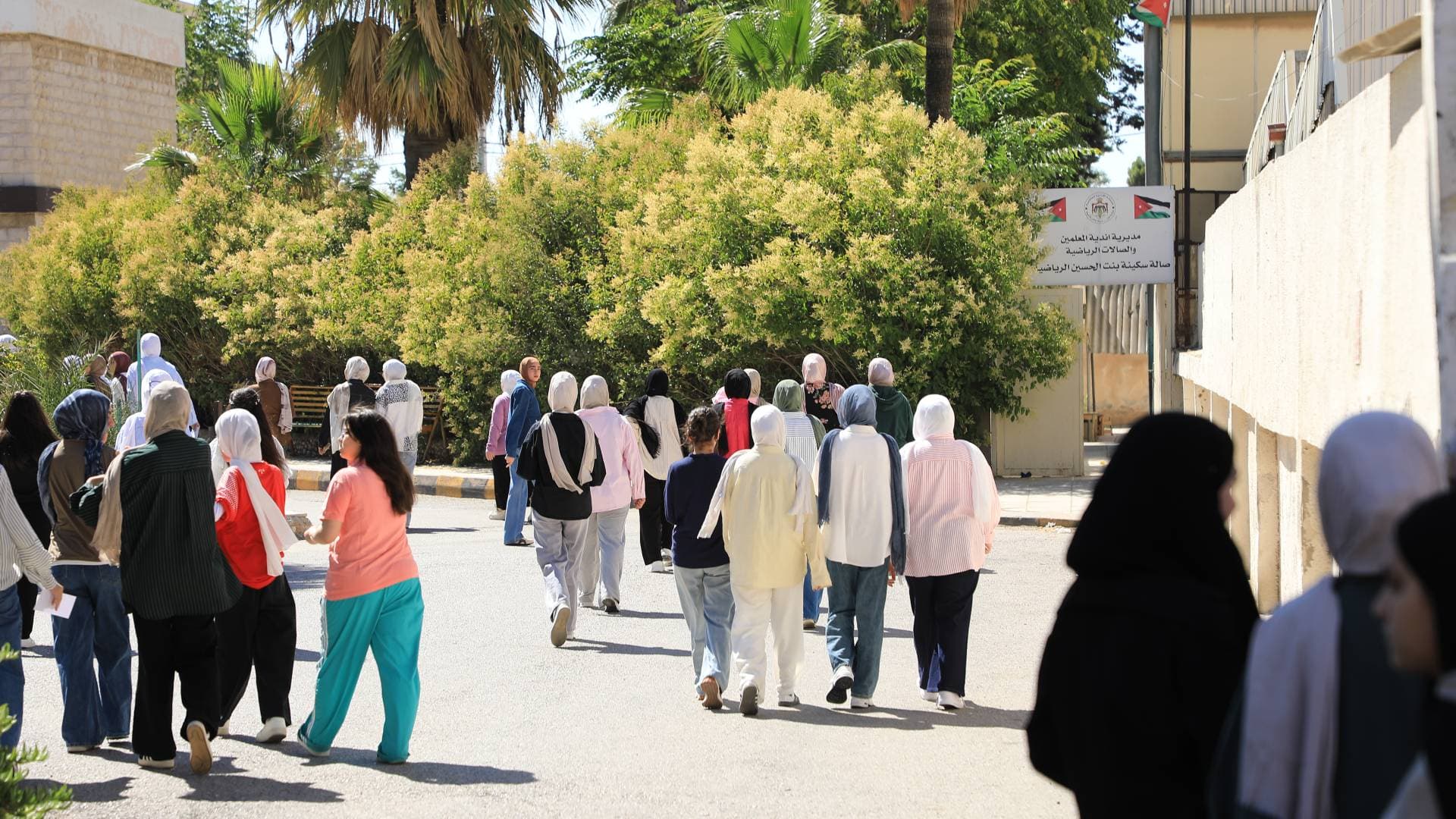 كاميرا "رؤيا" ترصد تباين انطباعات طلبة الثانوية العامة حول امتحان الكيمياء يوم السبت