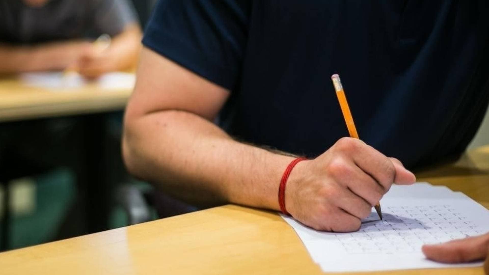 امتحانات التوجيهي 2026.. طلبة الثانوية العامة في الأردن يواصلون تقديم المباحث