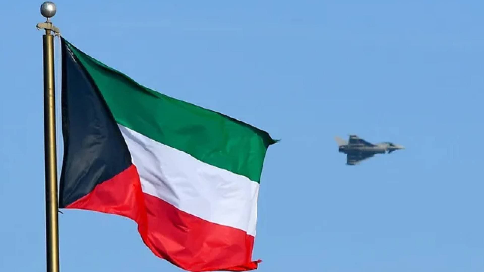 الجيش الكويتي يعلن التصدي لهجوم إيراني بالصواريخ والمسيرات