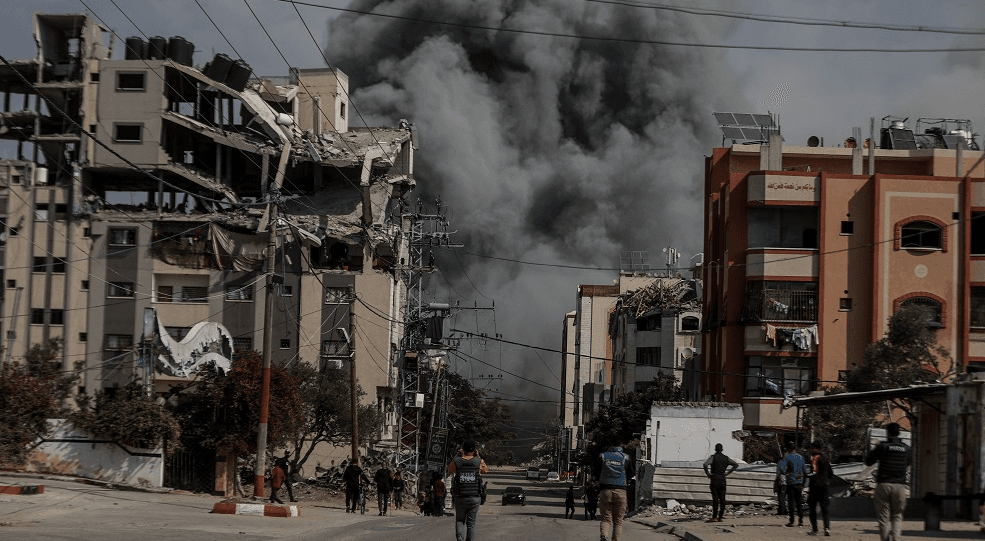 مصادر فلسطينية: 3 شهداء في قصف للاحتلال استهدف حي الزيتون بغزة