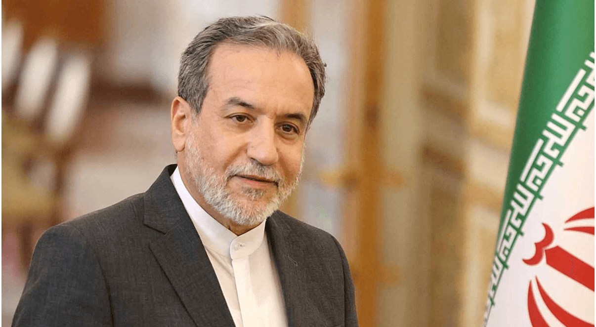 طهران تحتج لدى باريس وتحمل واشنطن مسؤولية إغلاق مضيق هرمز