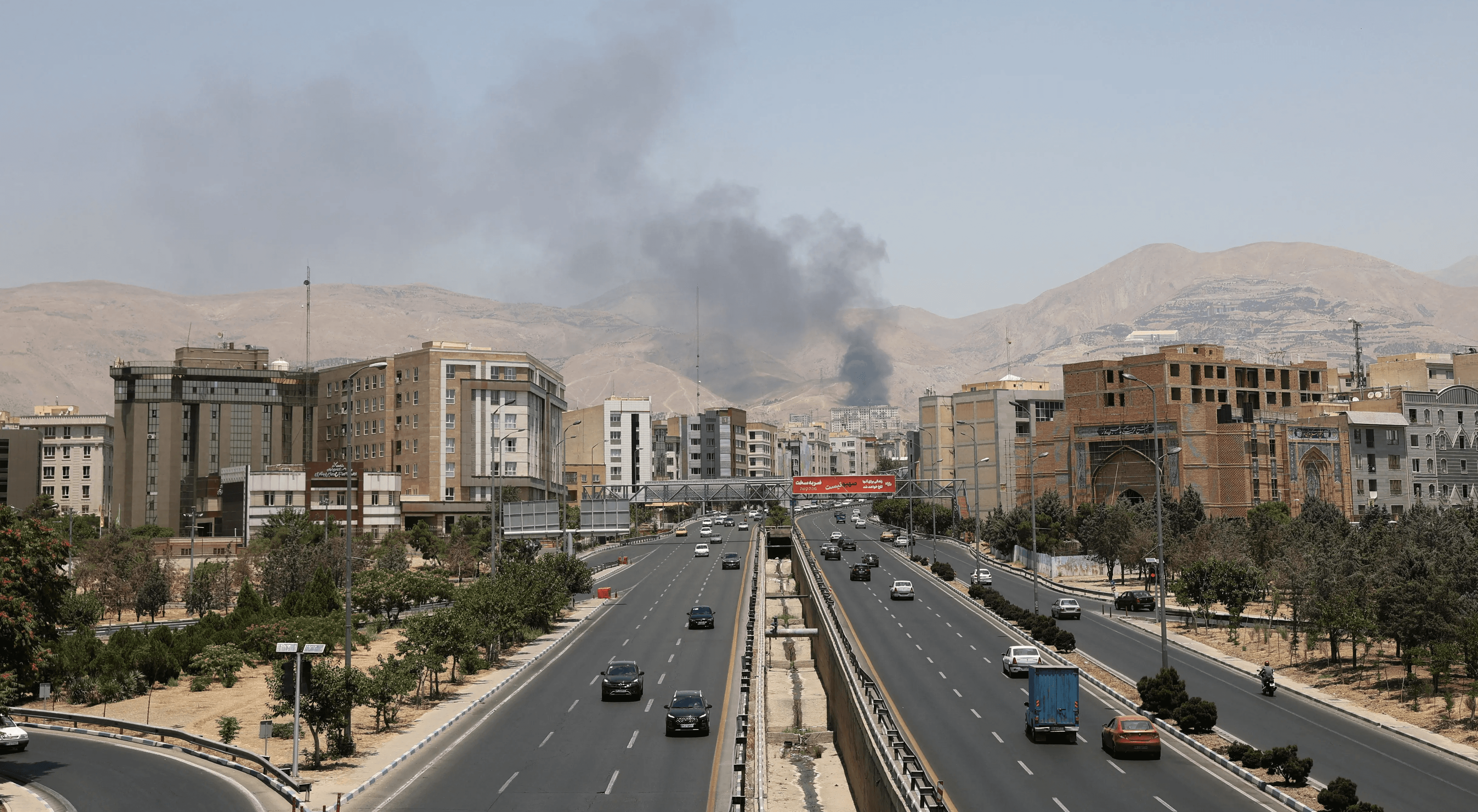 الخارجية البريطانية: سحب مؤقت للموظفين من إيران كإجراء احترازي