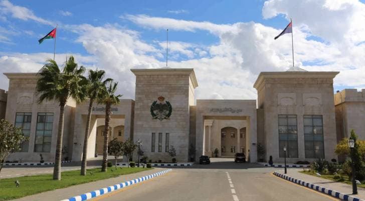 مصدر أمني لـ"رؤيا أخبار": وفاة و3 إصابات في حادث دهس لأربعة أطفال في منطقة الياسمين