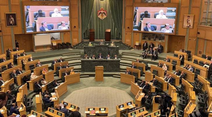 جلسة تشريعية للنواب الأحد لاستكمال مناقشة مشروع قانون العمل المهني