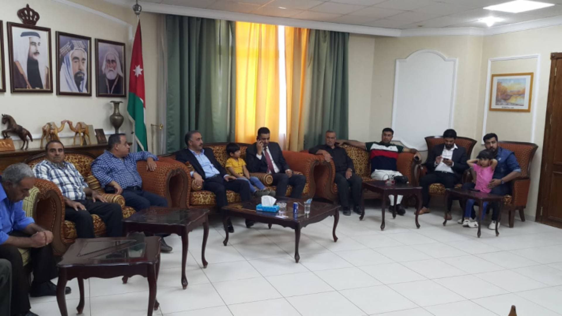 وصول أردني وزوجته من سوريا بعد اختفاء آثارهما لأسبوعين .. فيديو
