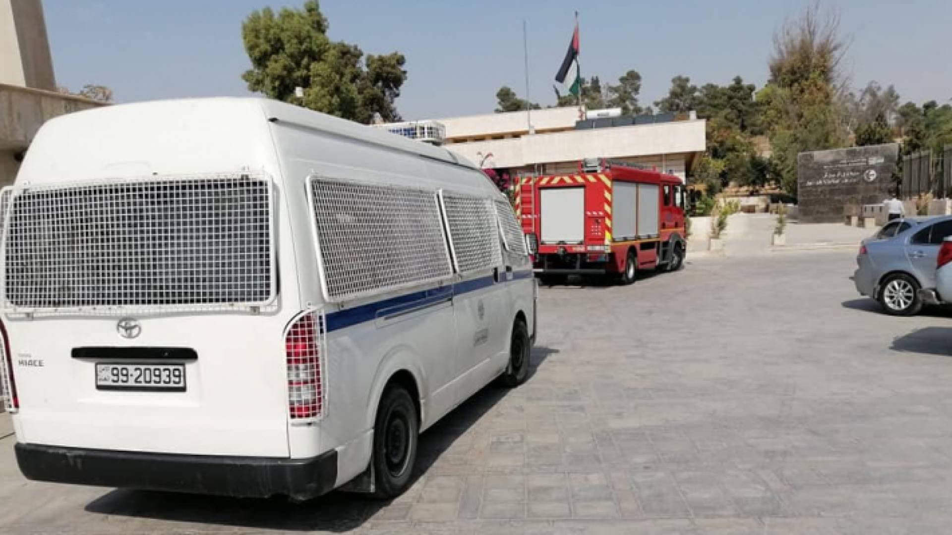 طعن سياح ورجل أمن ودليل سياحي بمدينة جرش الأثرية .. صور